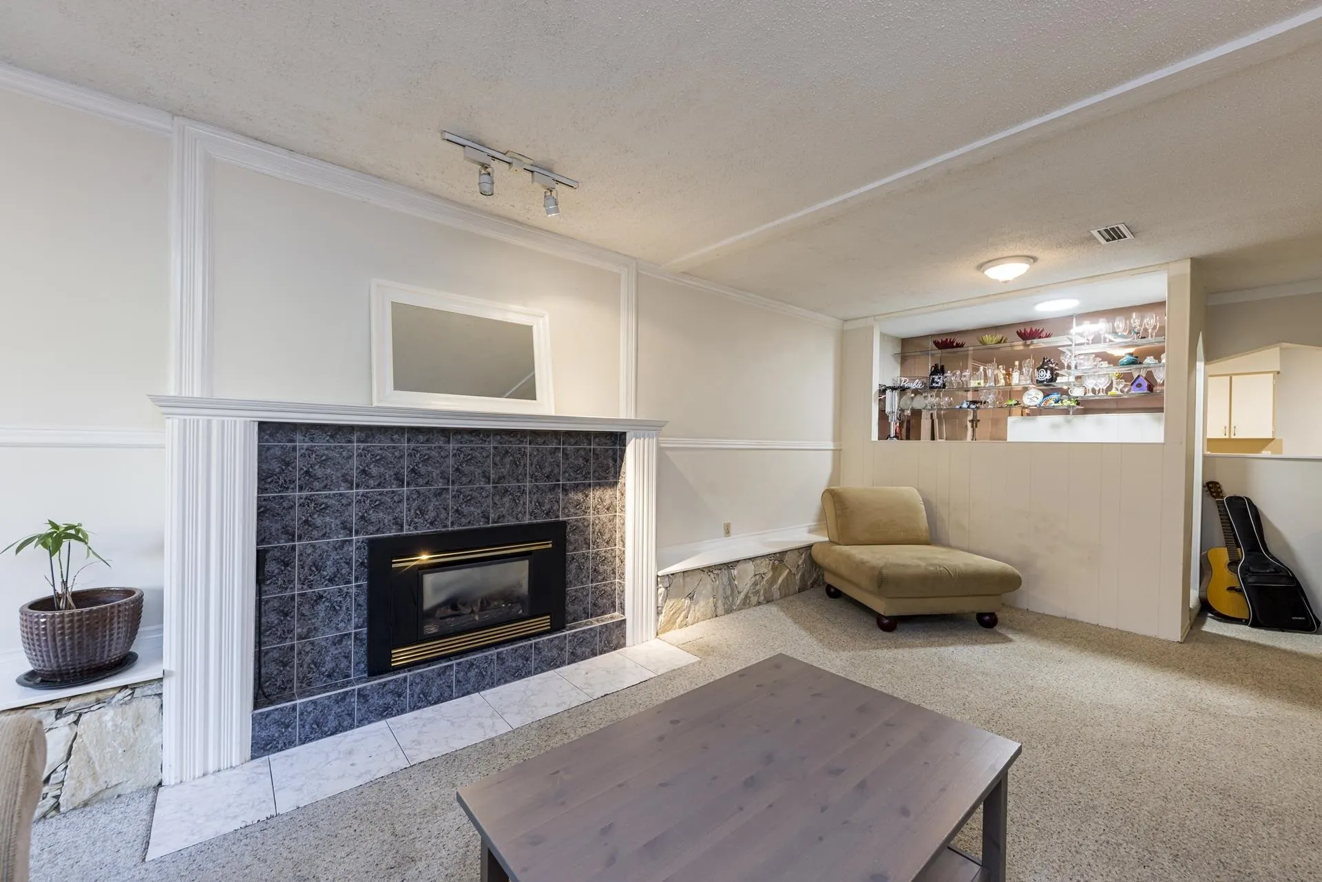 741 E 18th Street
