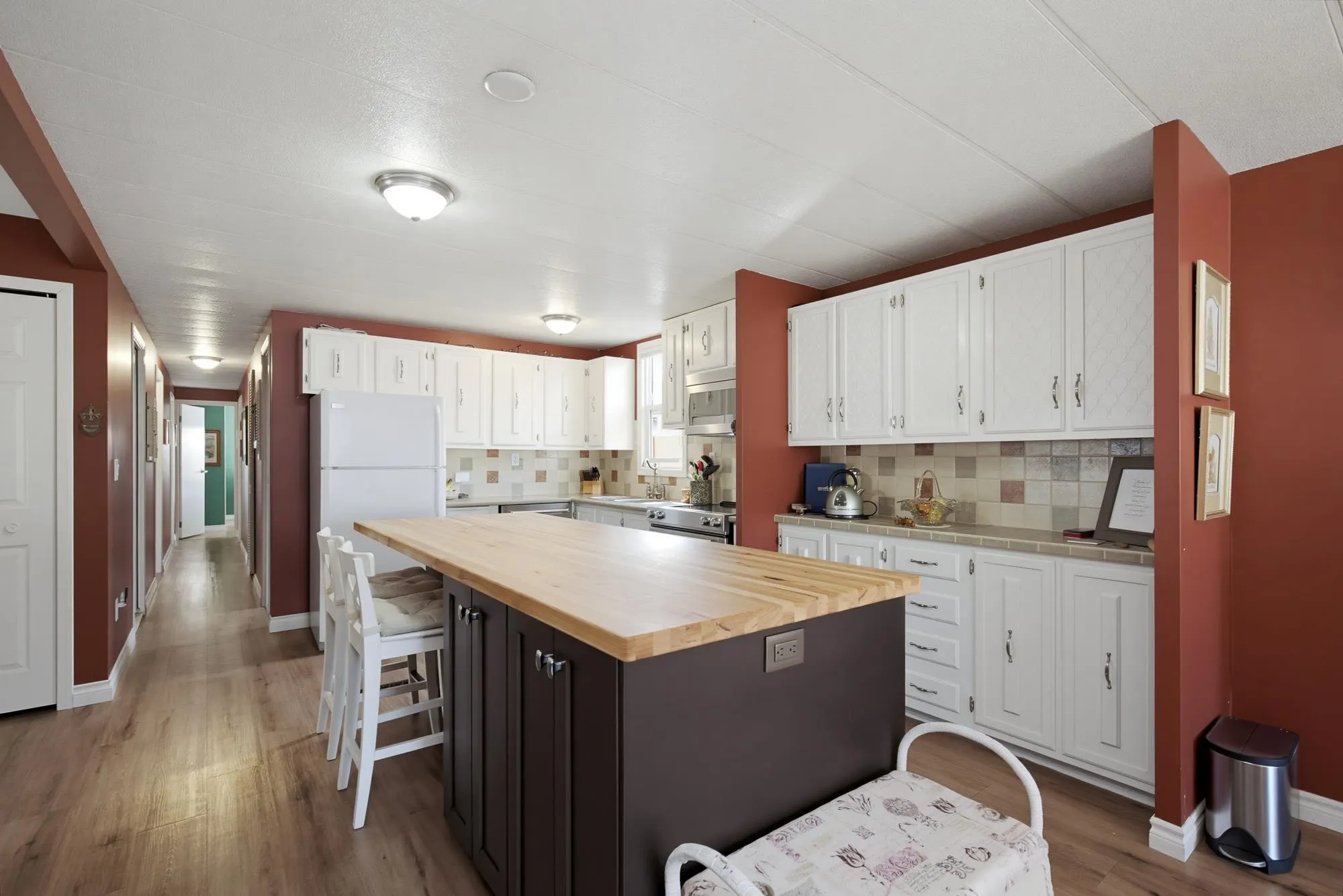 31590 Oakridge Crescent