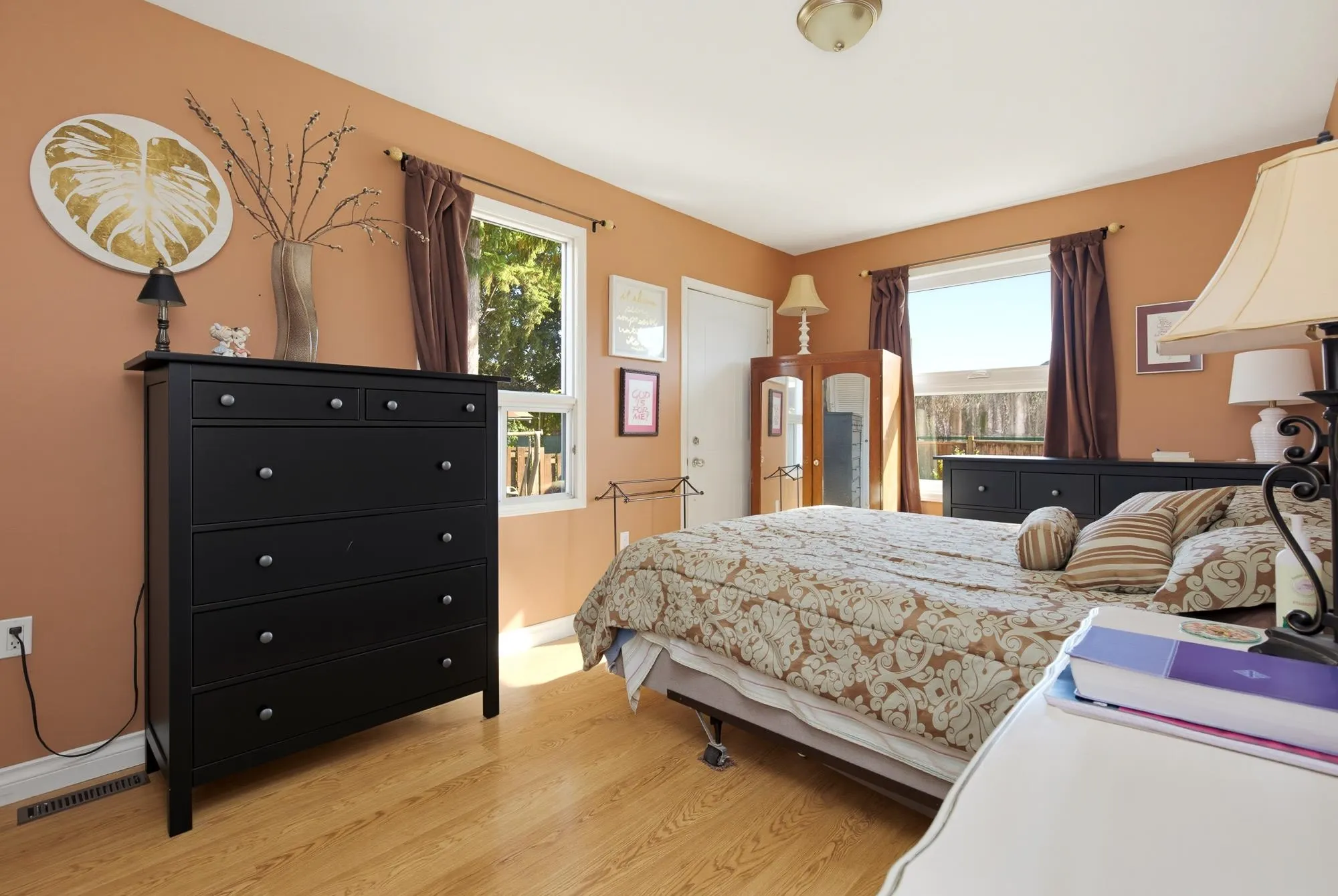 31590 Oakridge Crescent