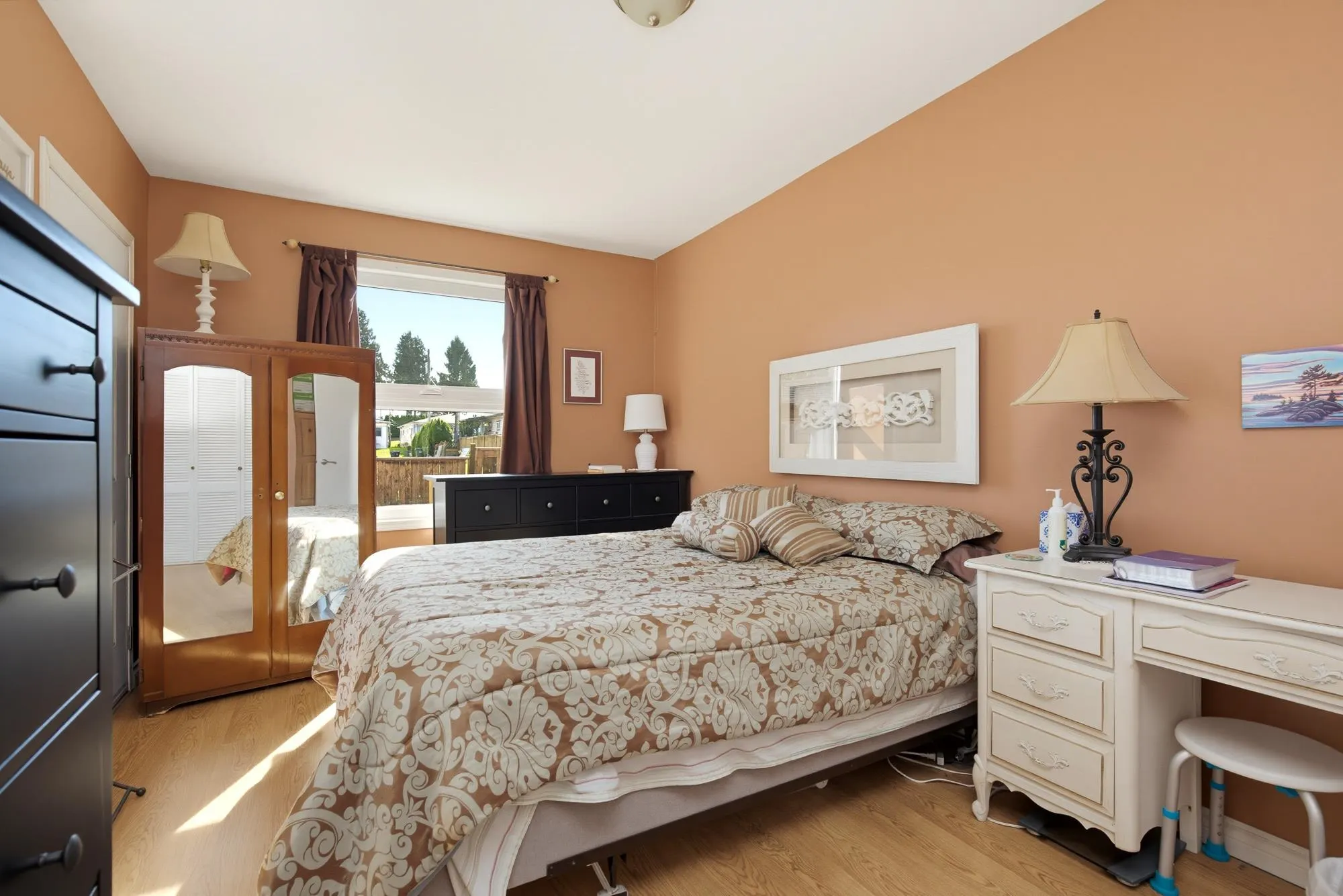 31590 Oakridge Crescent
