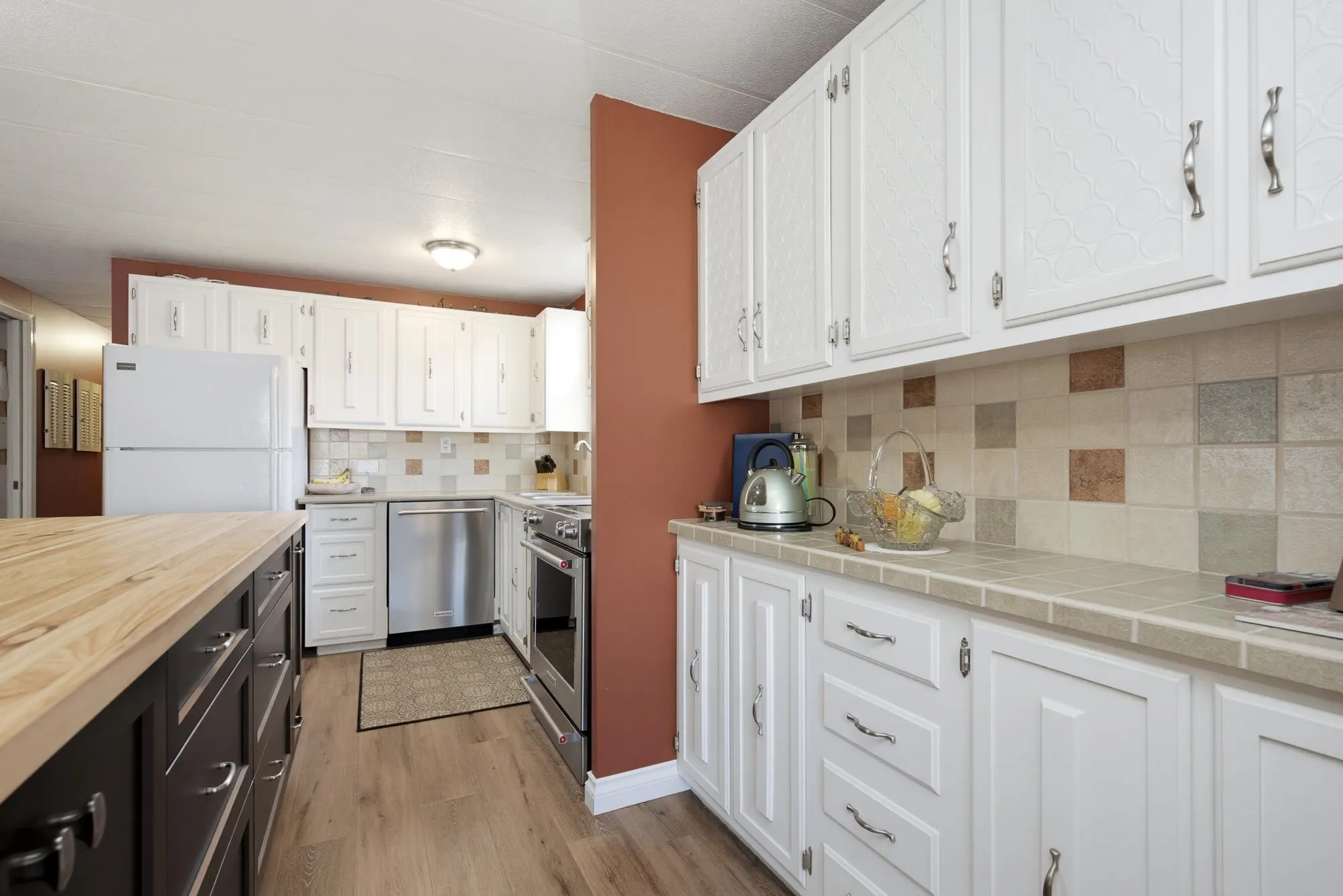31590 Oakridge Crescent