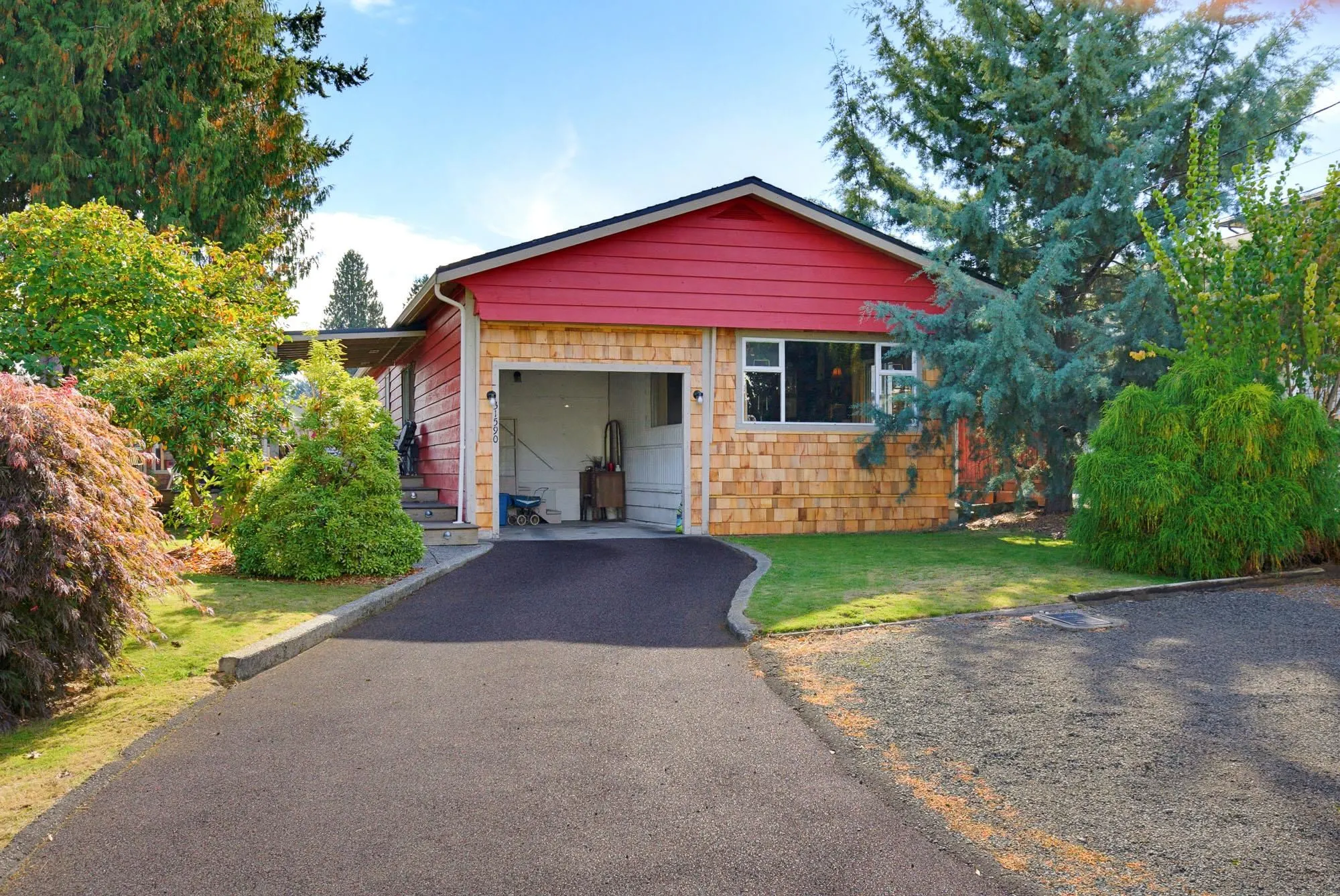 31590 Oakridge Crescent