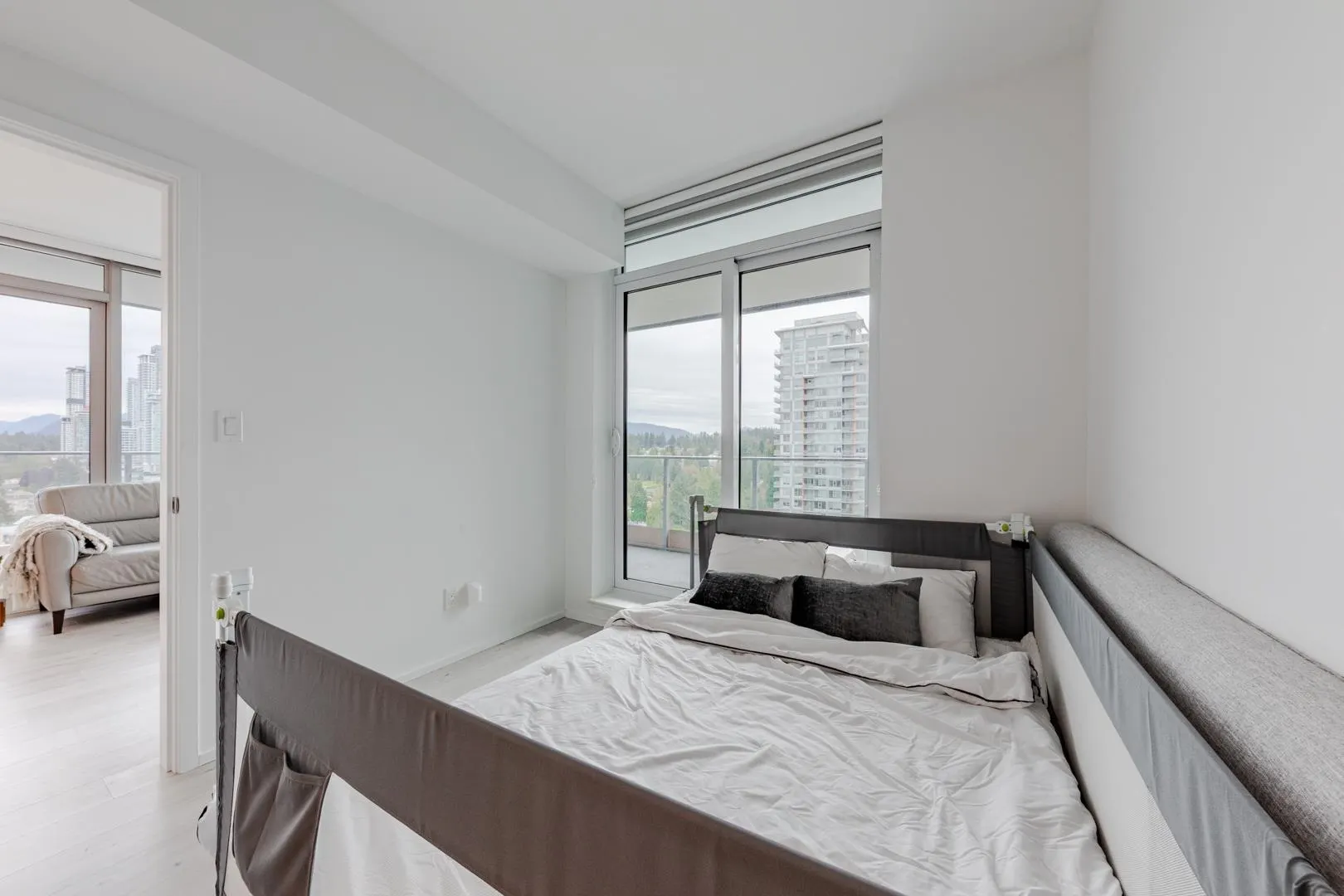 3809 Evergreen Place #2001