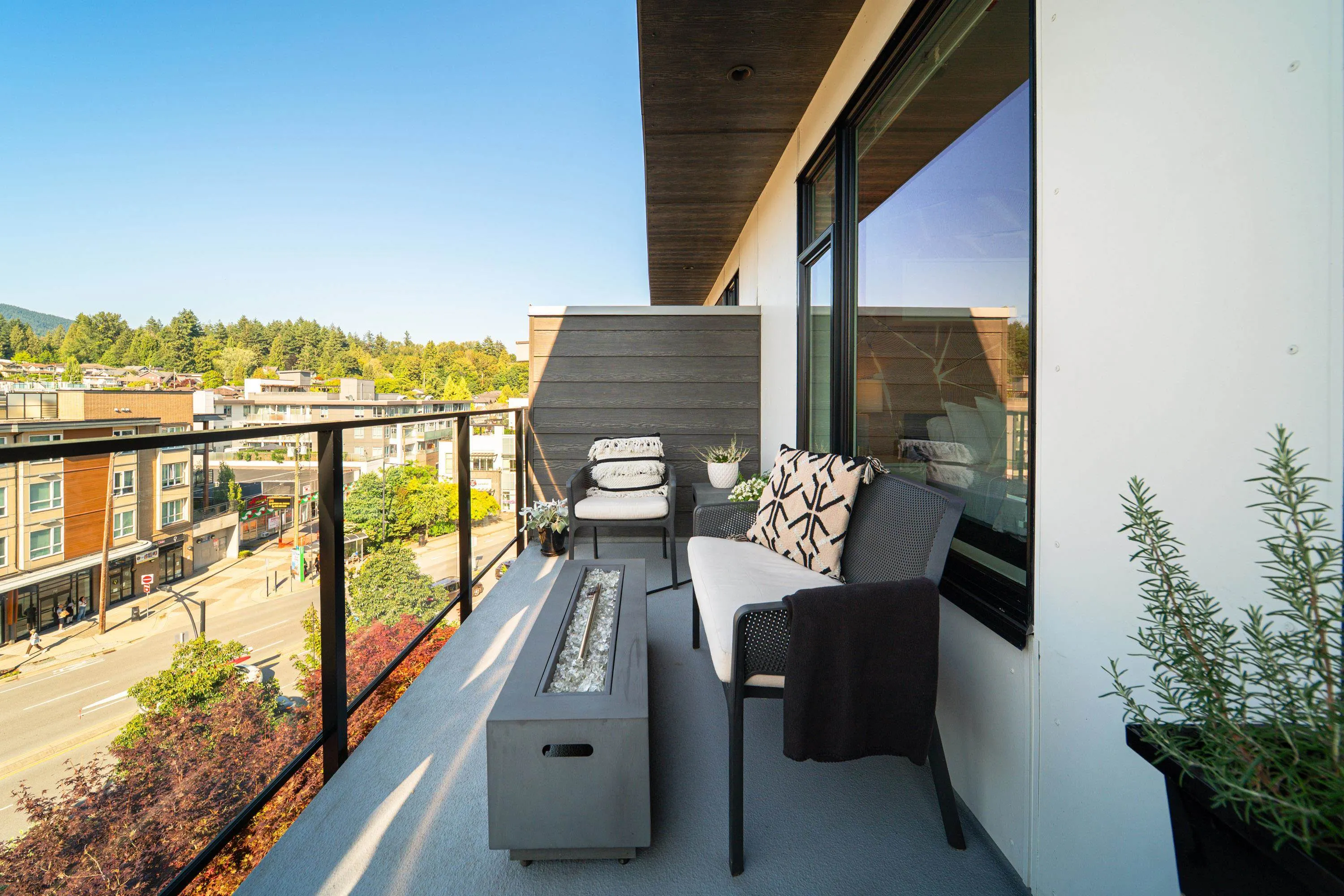 725 Marine Drive #517