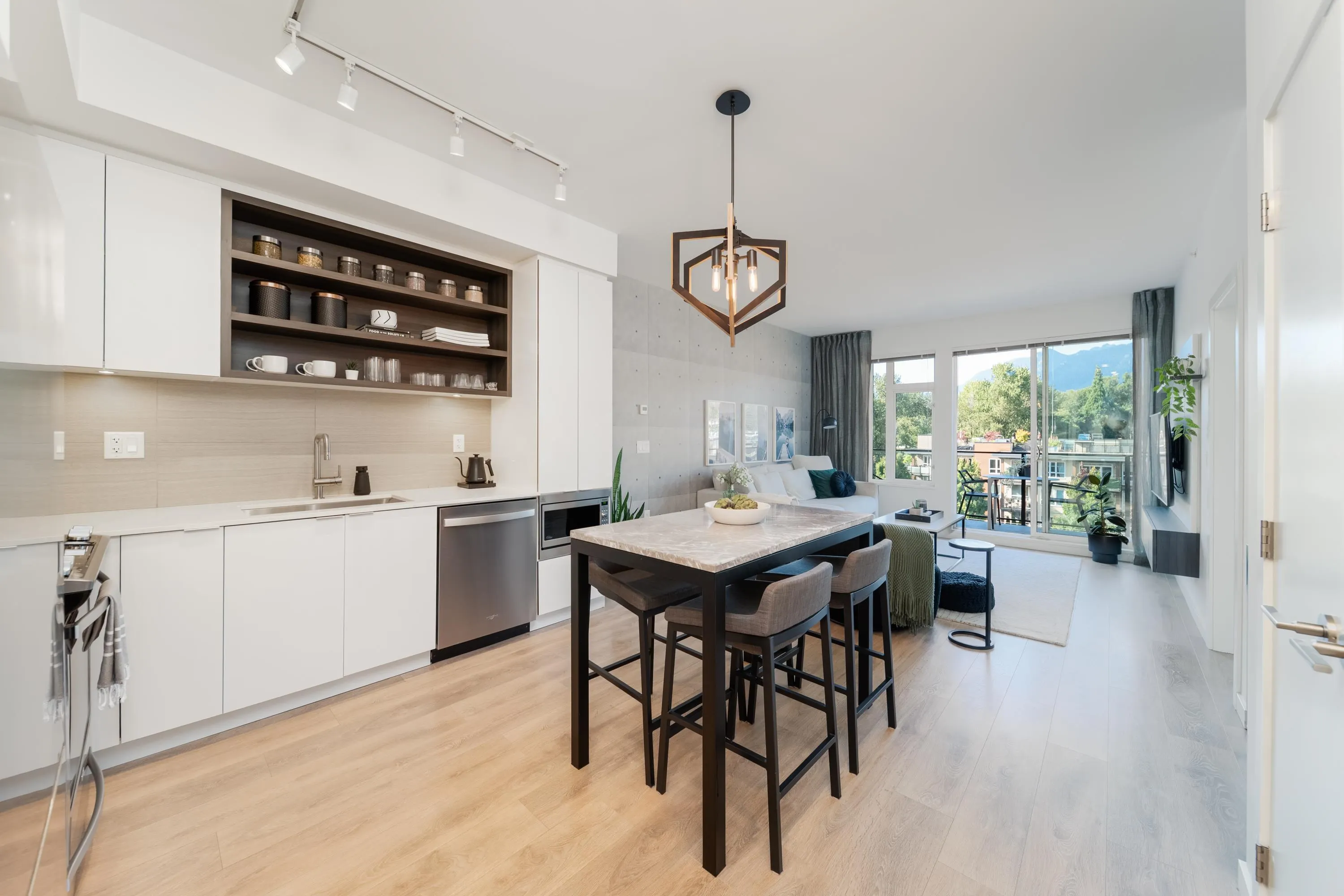 725 Marine Drive #517