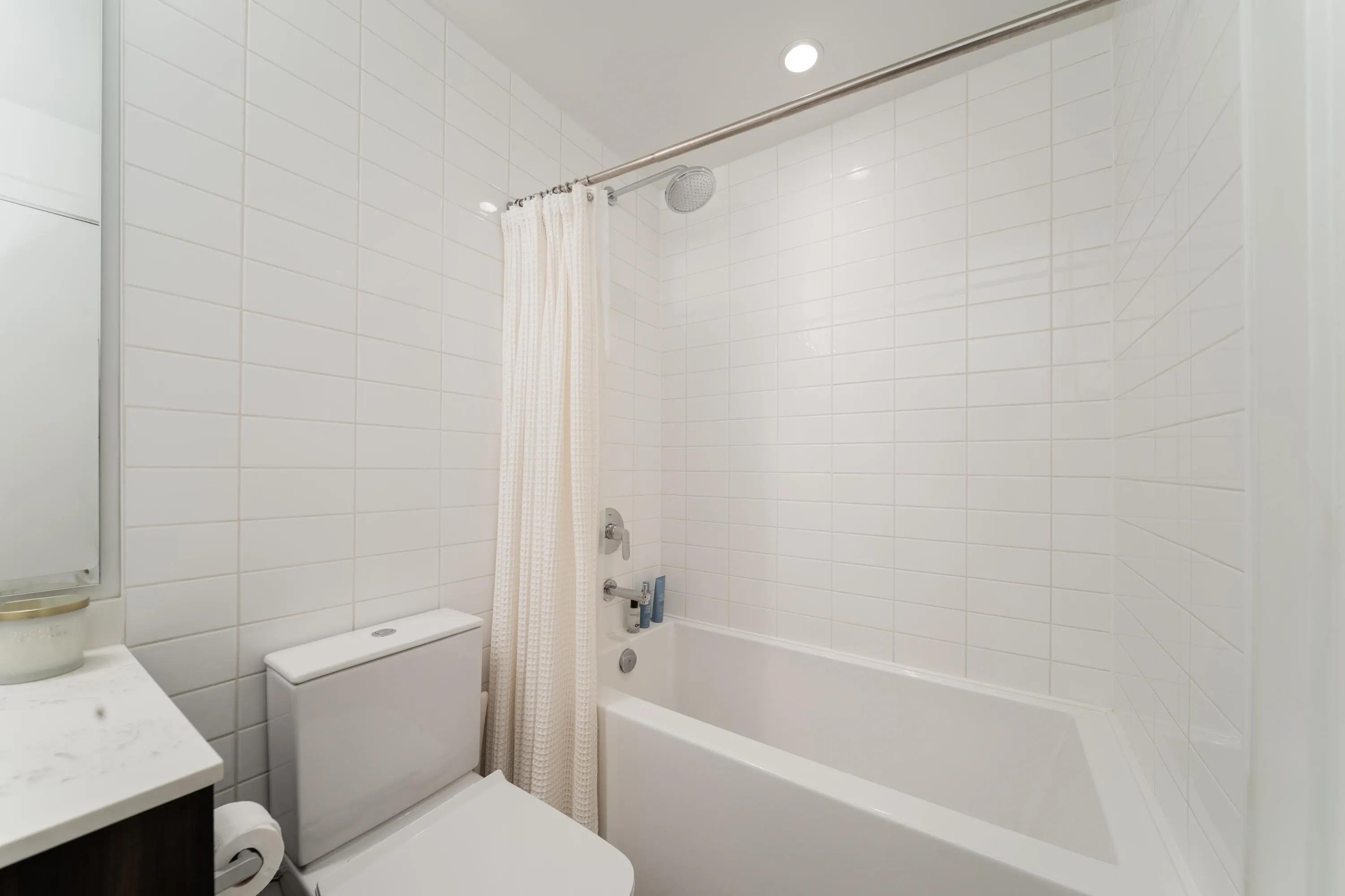 725 Marine Drive #517