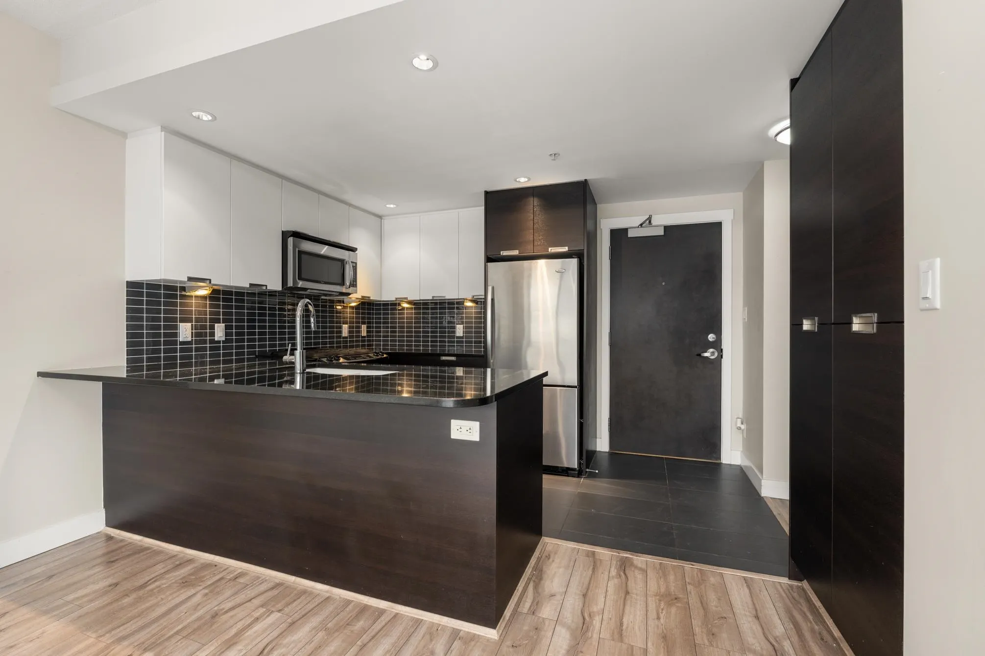 2968 Glen Drive #802