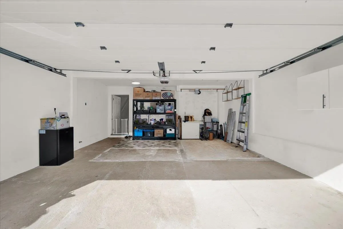 1209 Fourth Avenue #6