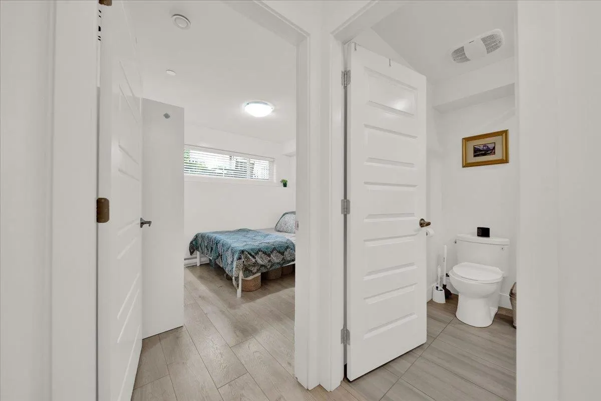1209 Fourth Avenue #6