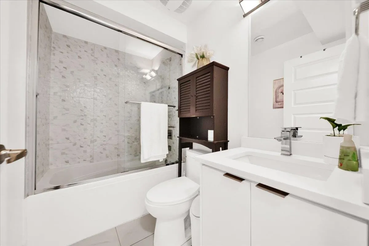 1209 Fourth Avenue #6