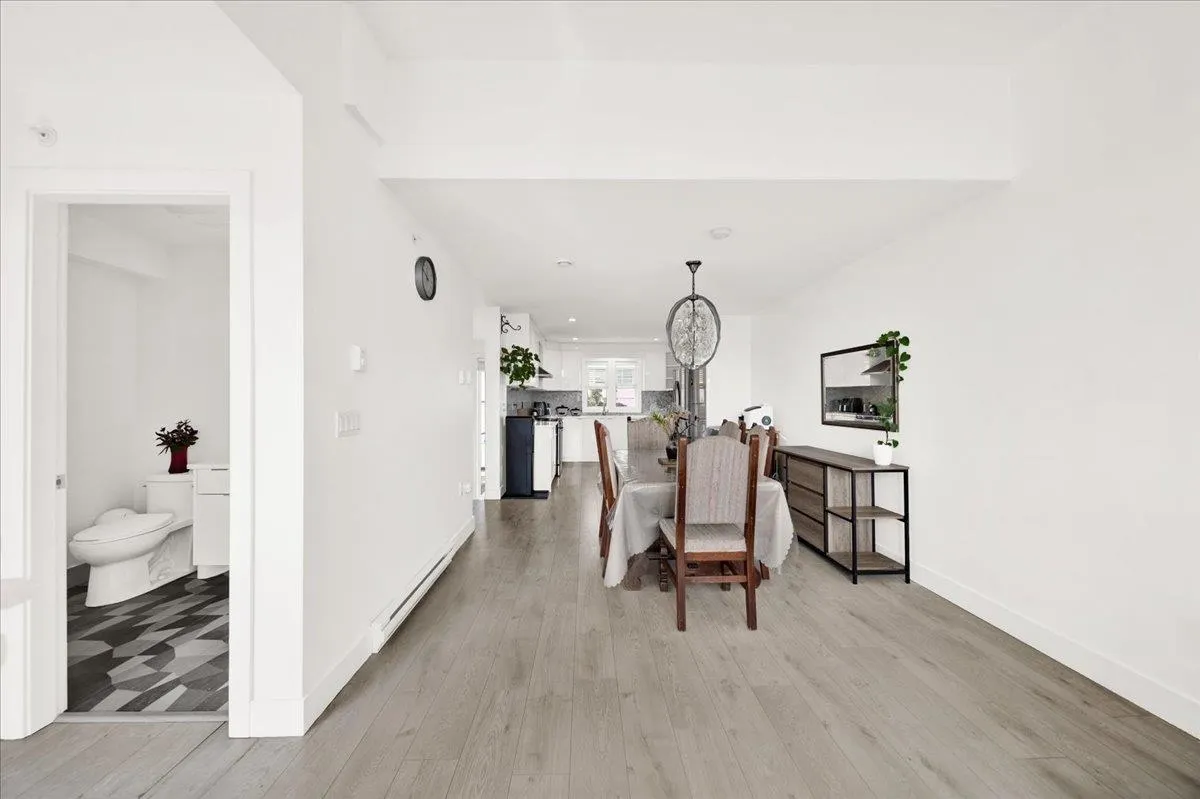 1209 Fourth Avenue #6