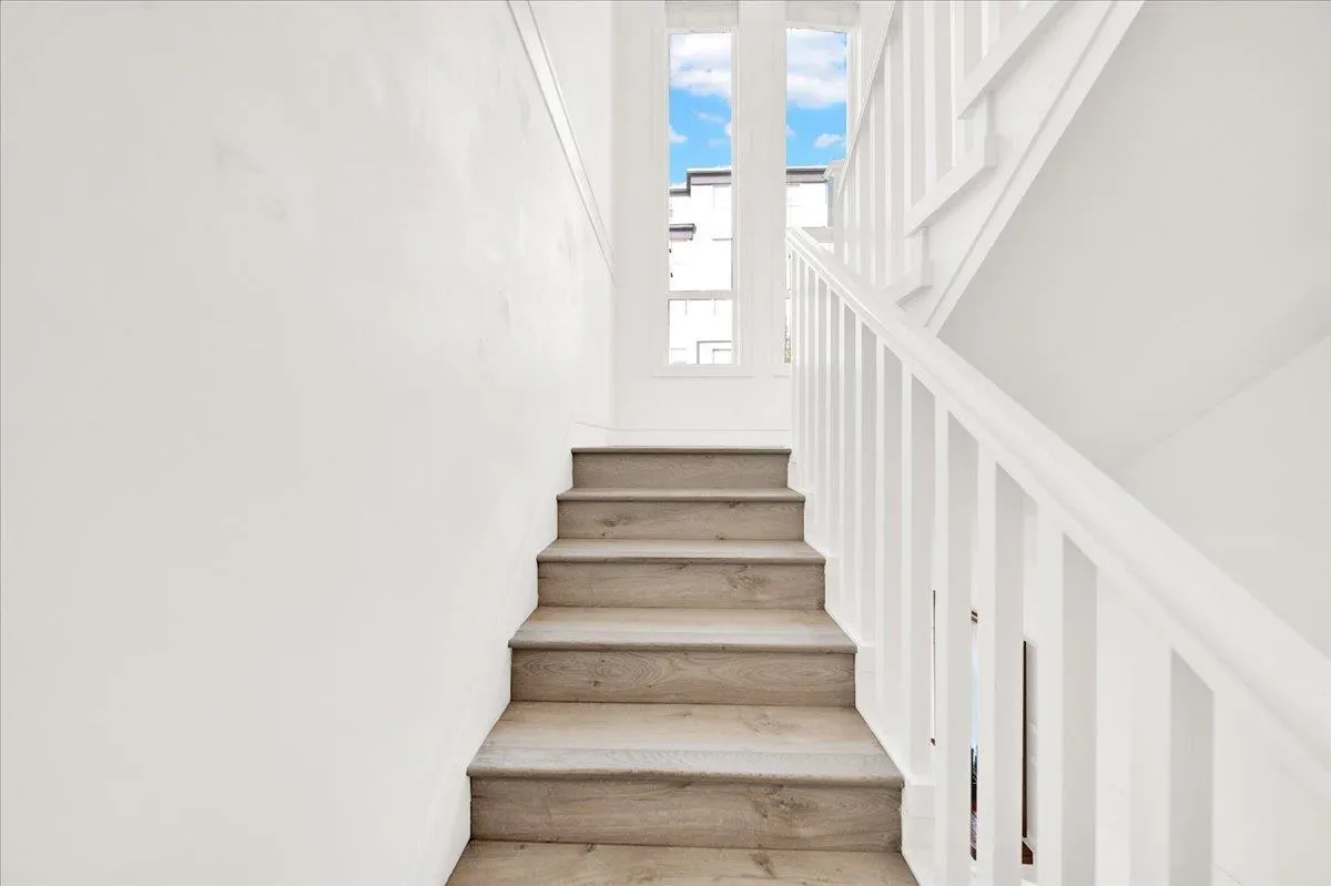 1209 Fourth Avenue #6