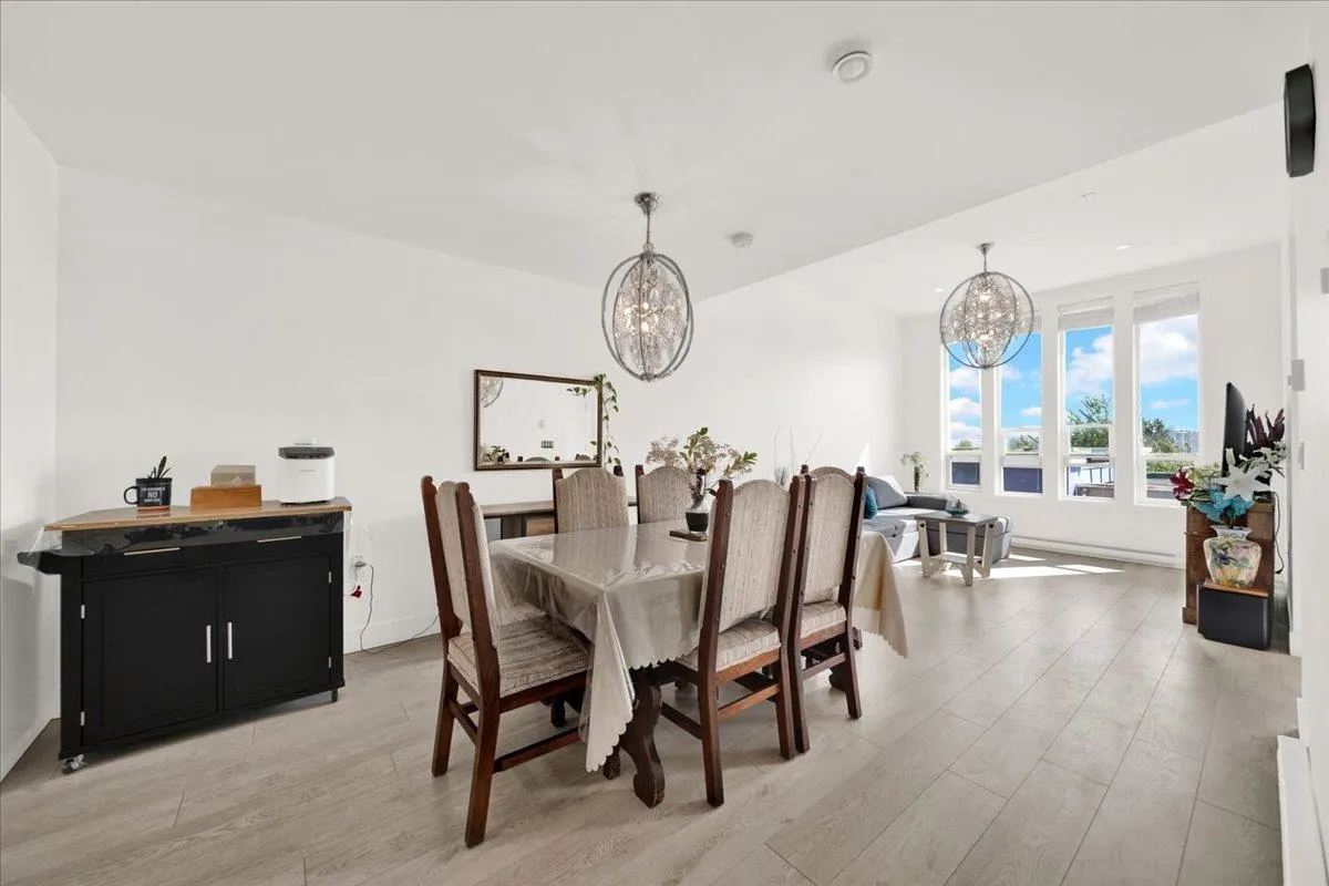 1209 Fourth Avenue #6