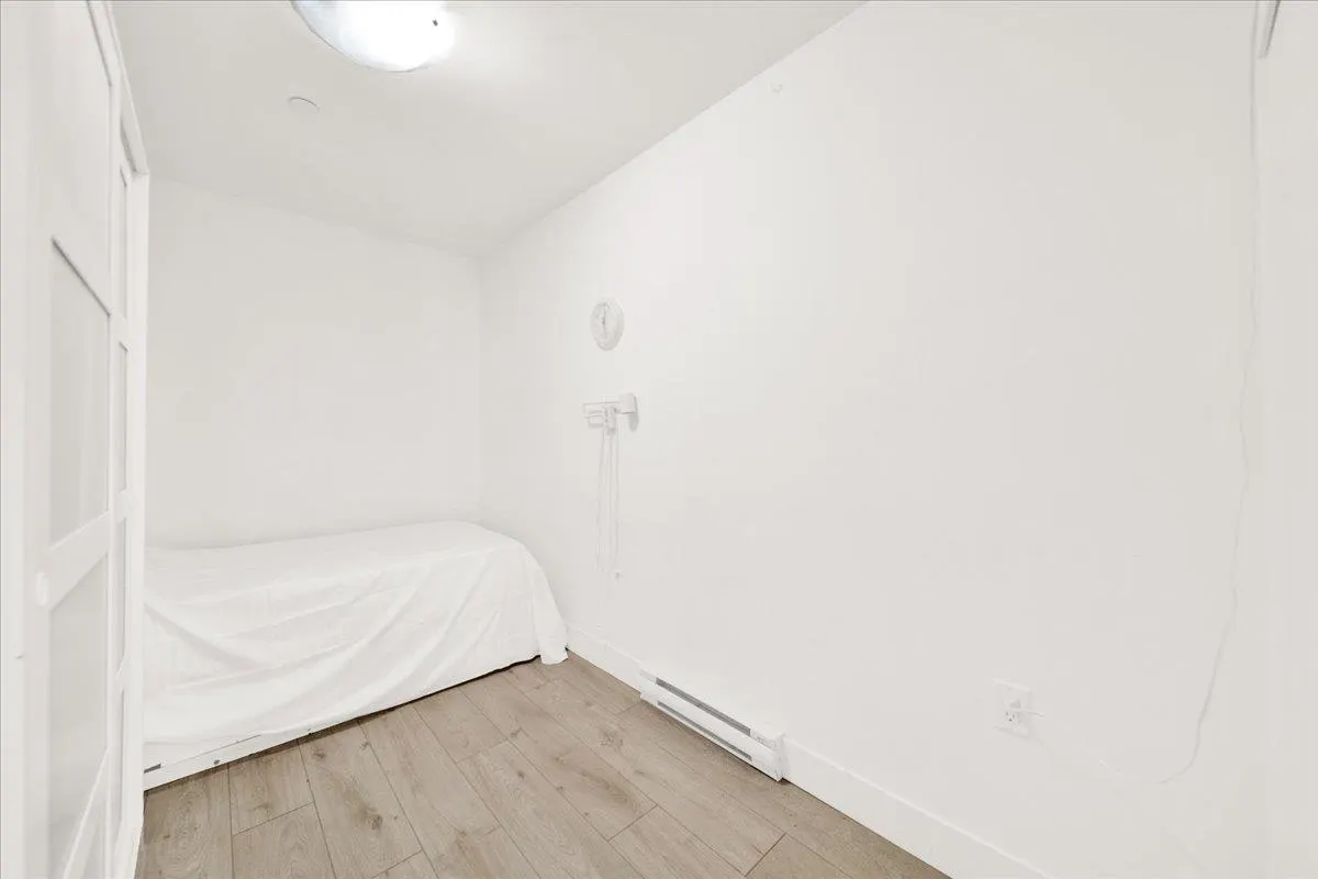 1209 Fourth Avenue #6