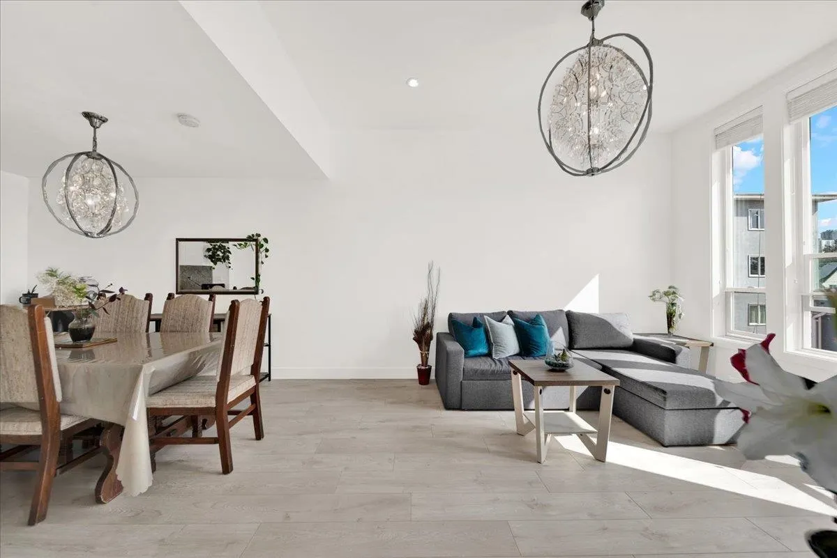 1209 Fourth Avenue #6