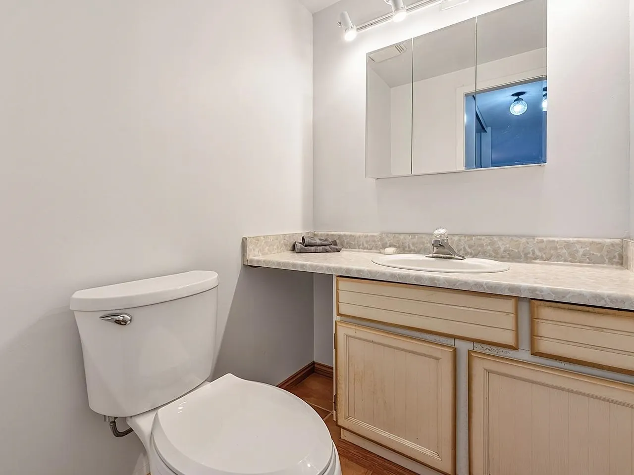1844 W 7th Avenue #106
