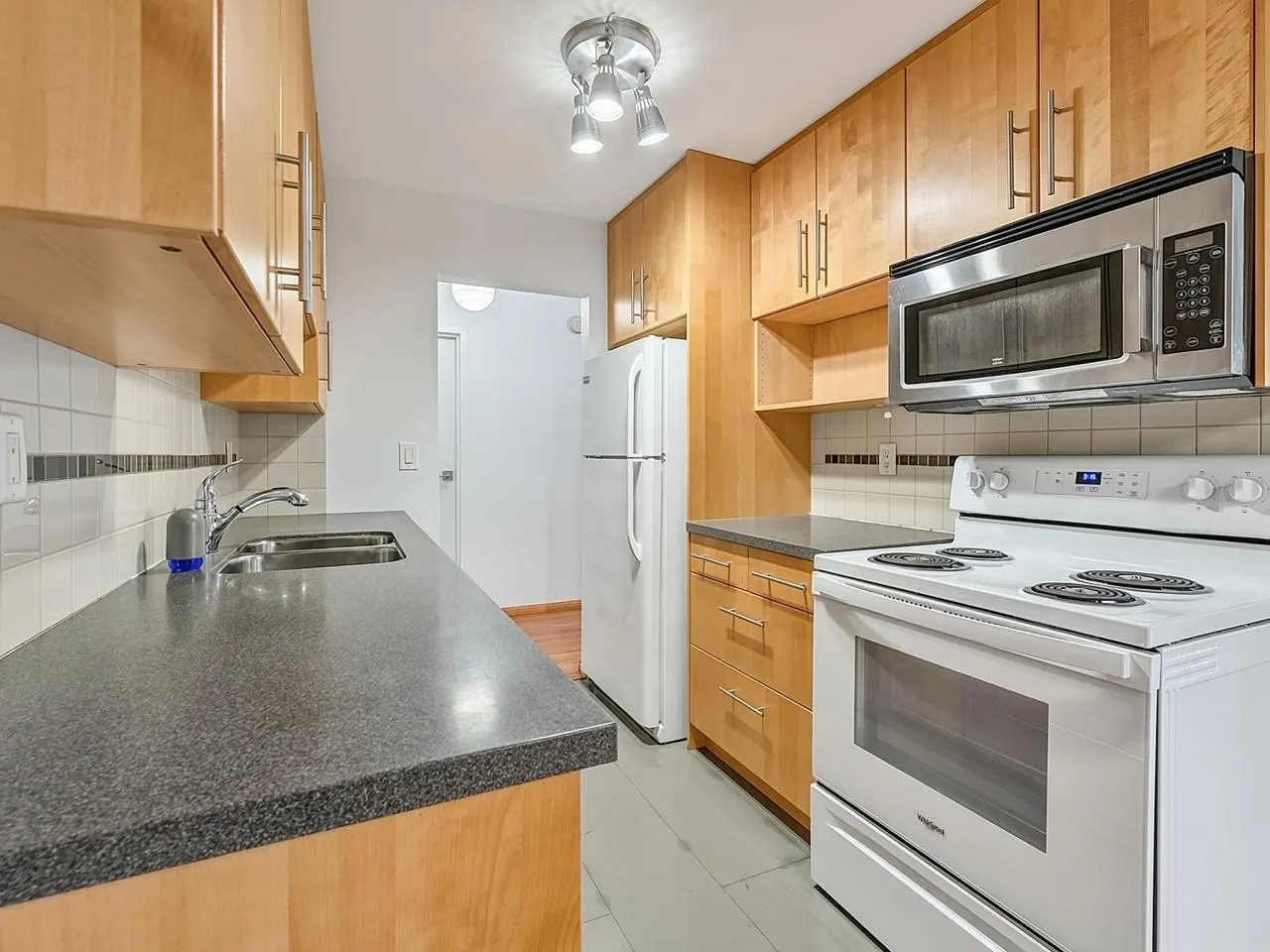 1844 W 7th Avenue #106