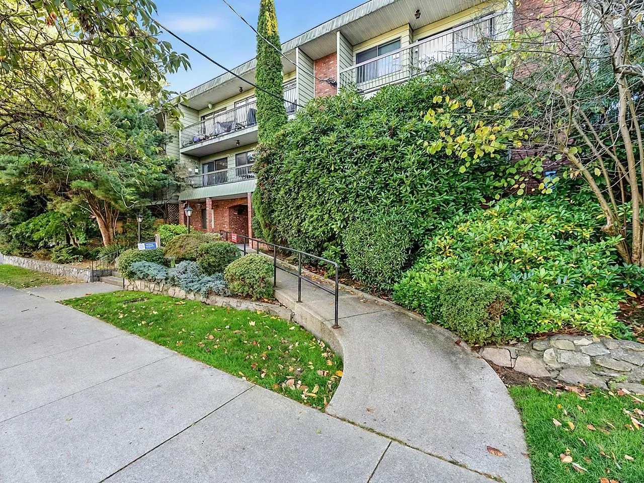1844 W 7th Avenue #106