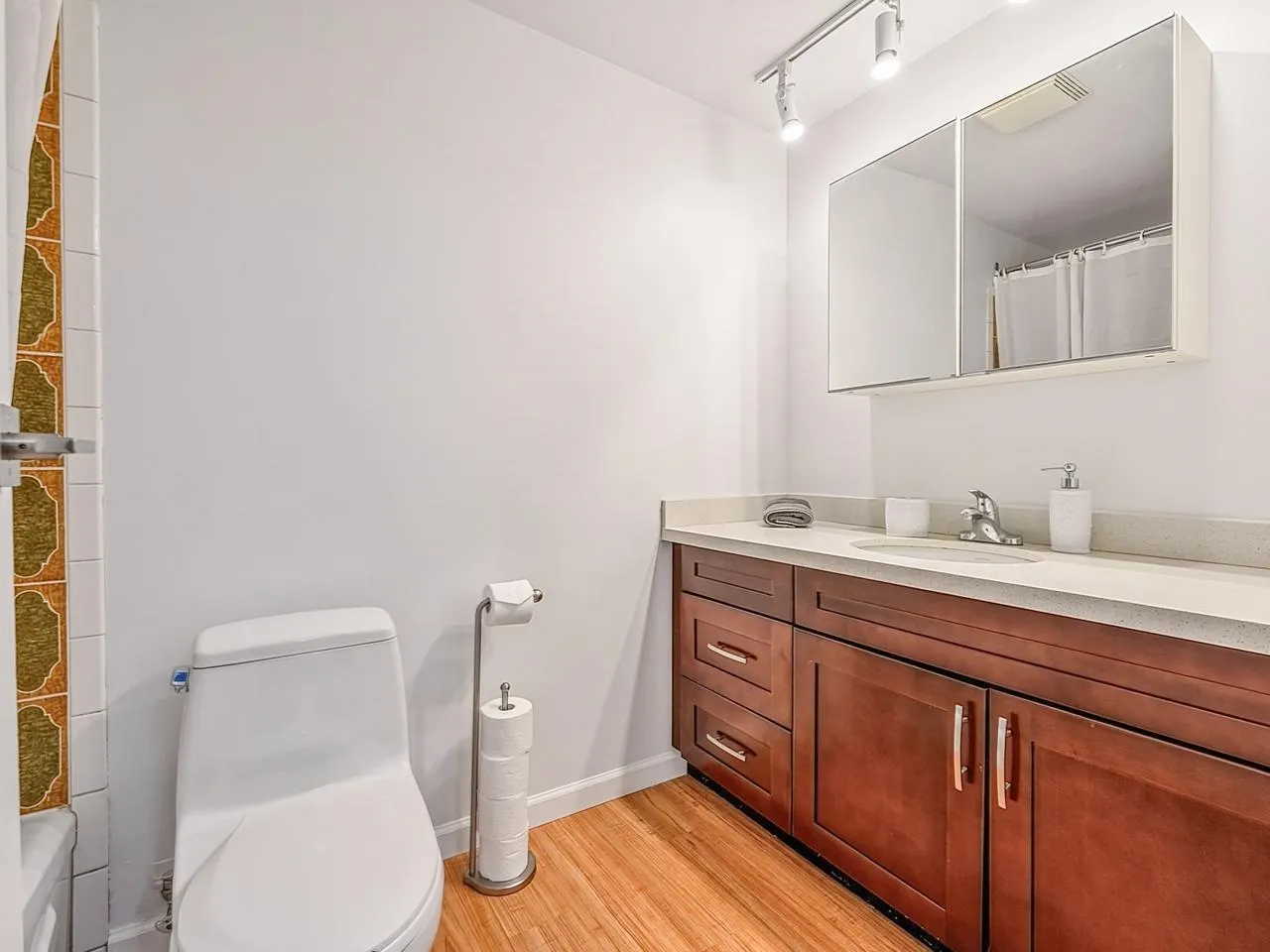 1844 W 7th Avenue #106