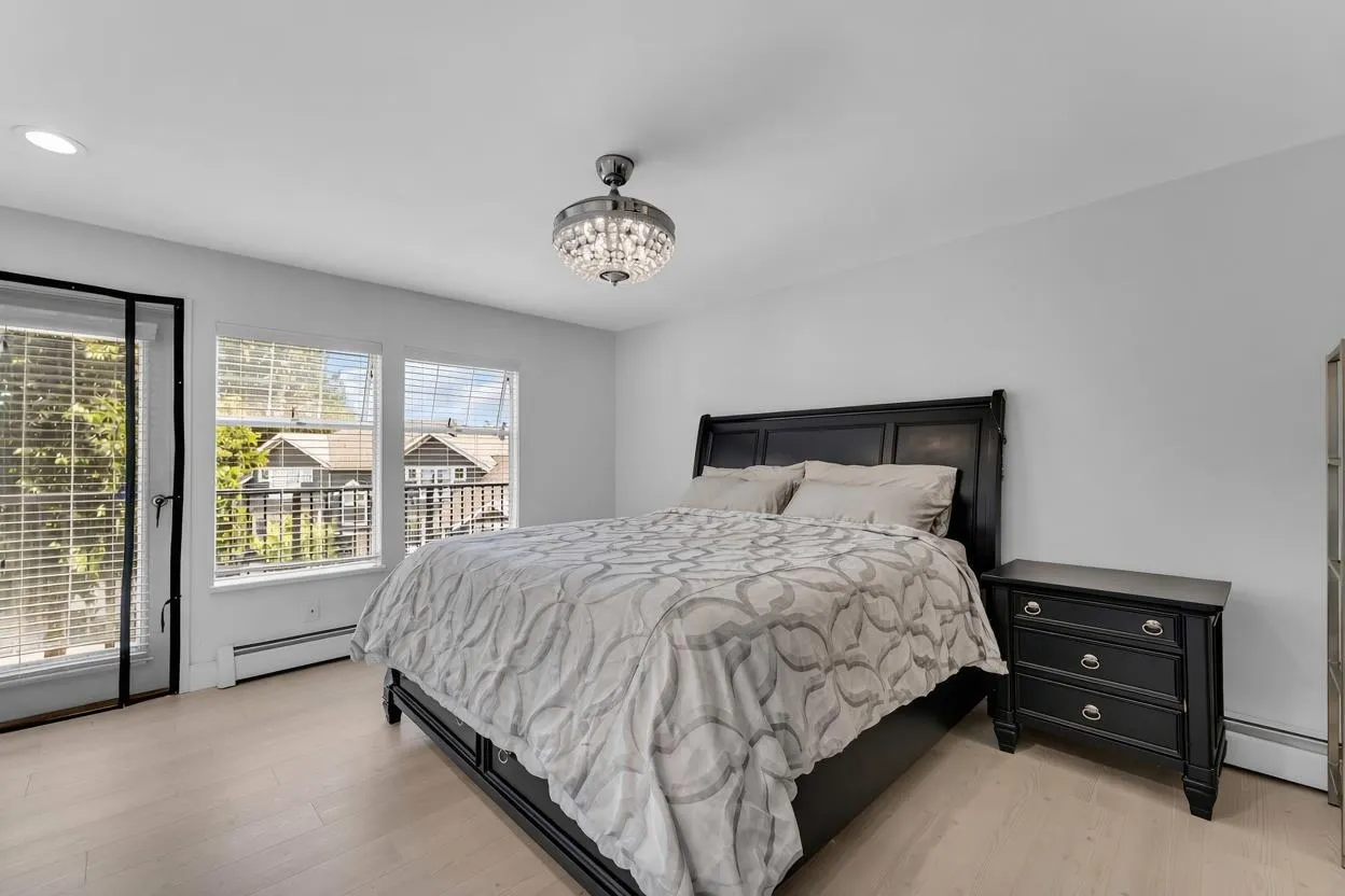 1140 Falcon Drive #10