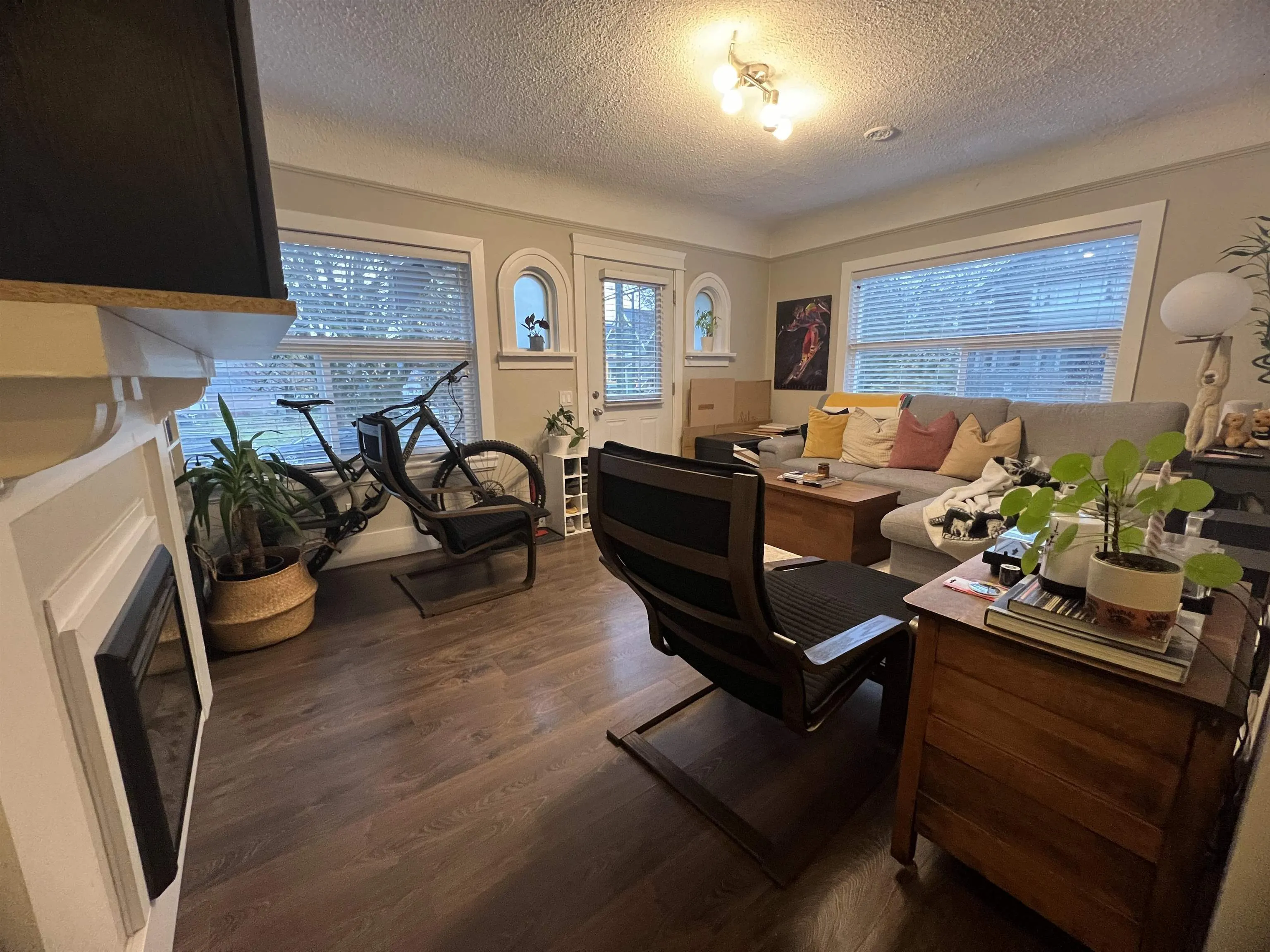 28xx W 6th Avenue