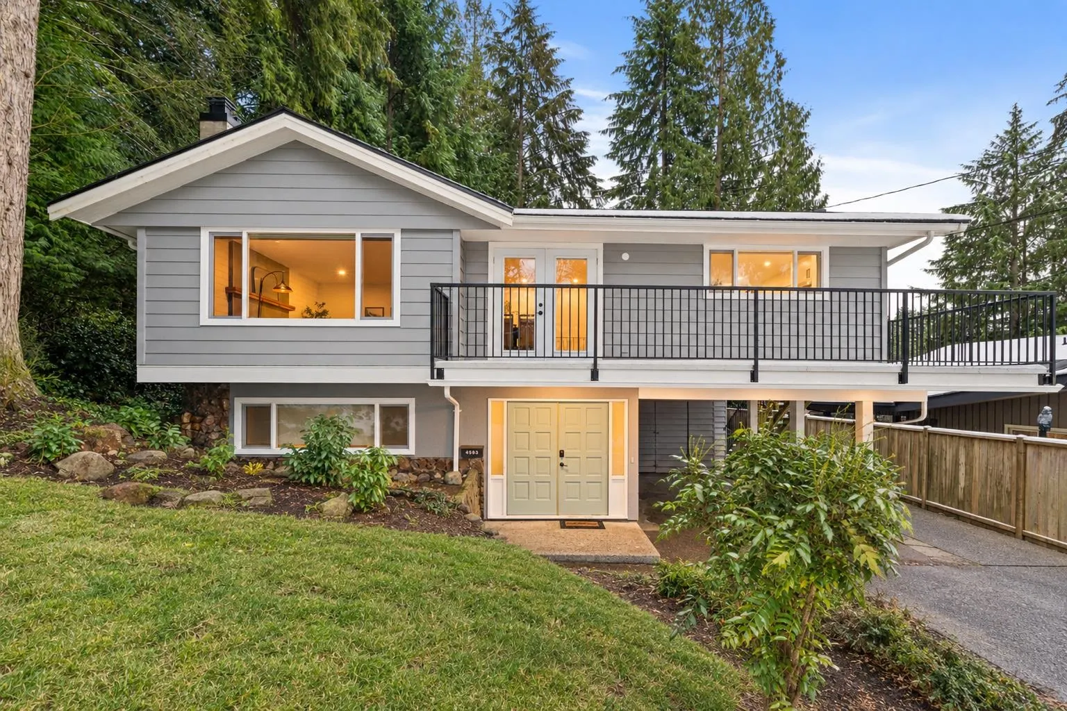 4593 Cliffmont Road