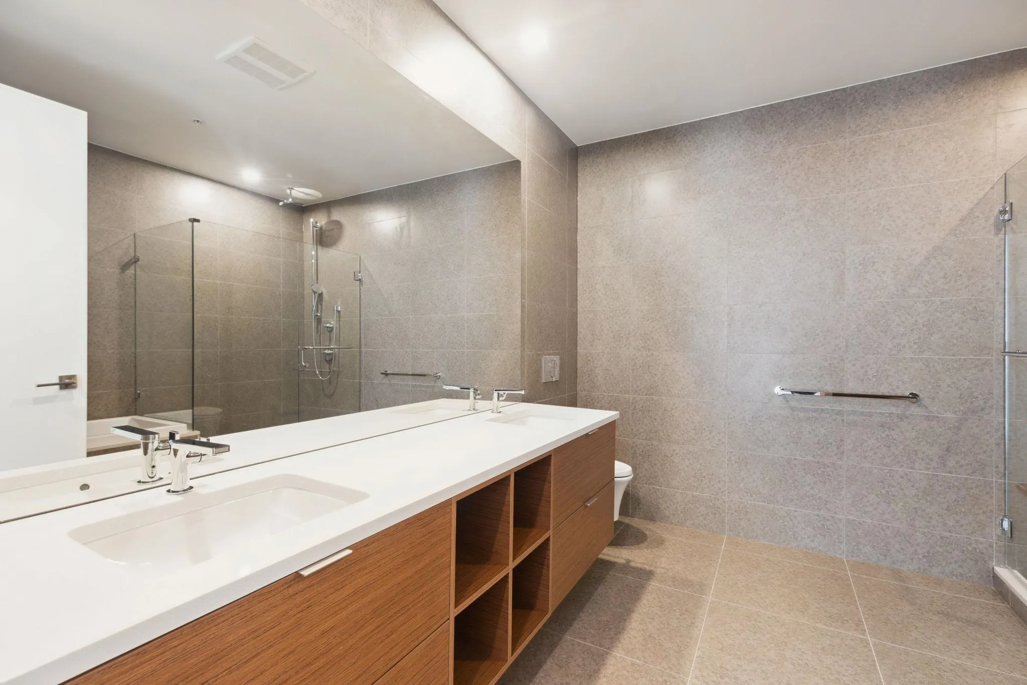 6707 Nelson Avenue #303