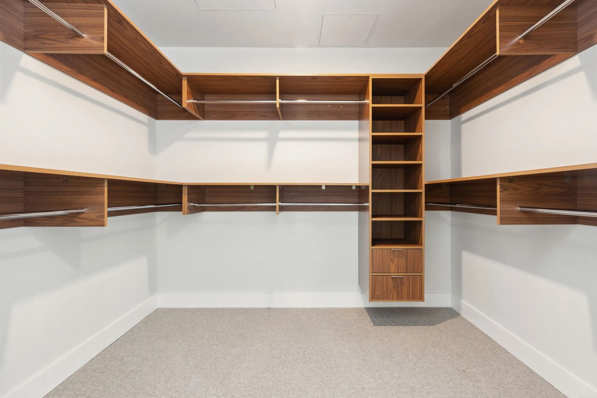 6707 Nelson Avenue #303