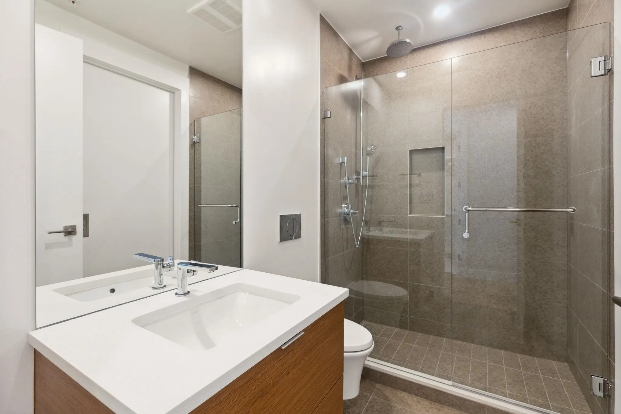 6707 Nelson Avenue #303