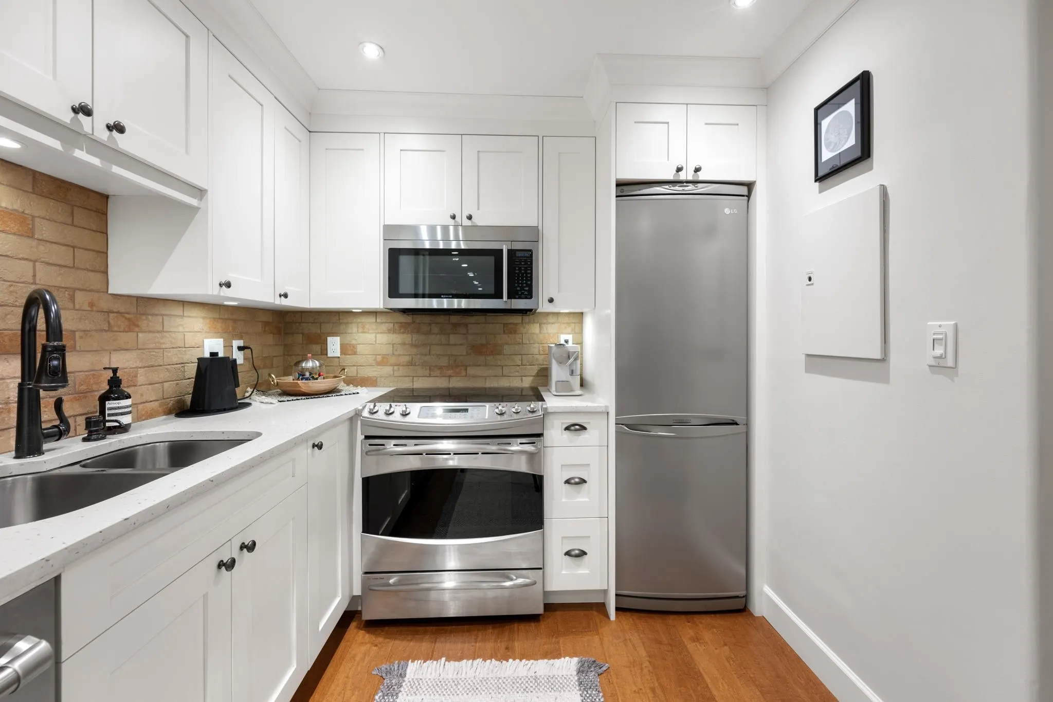 828 Gilford Street #102