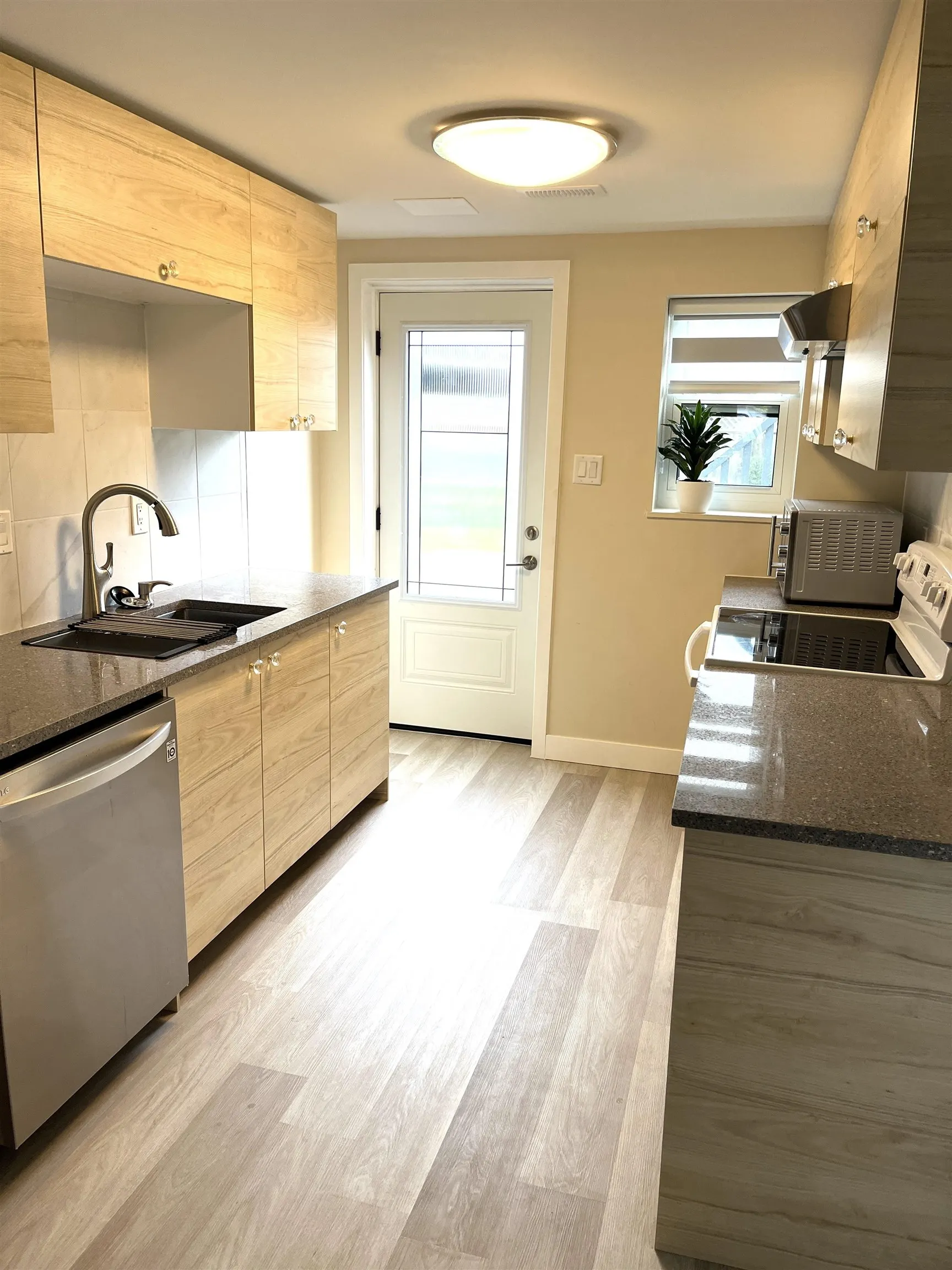 720 E 21st Street #Main Floor