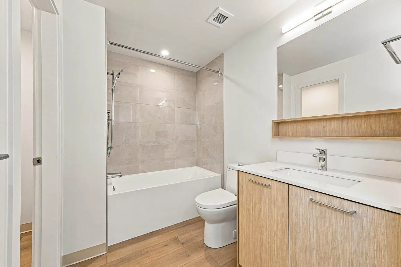1529 Oxford #409
