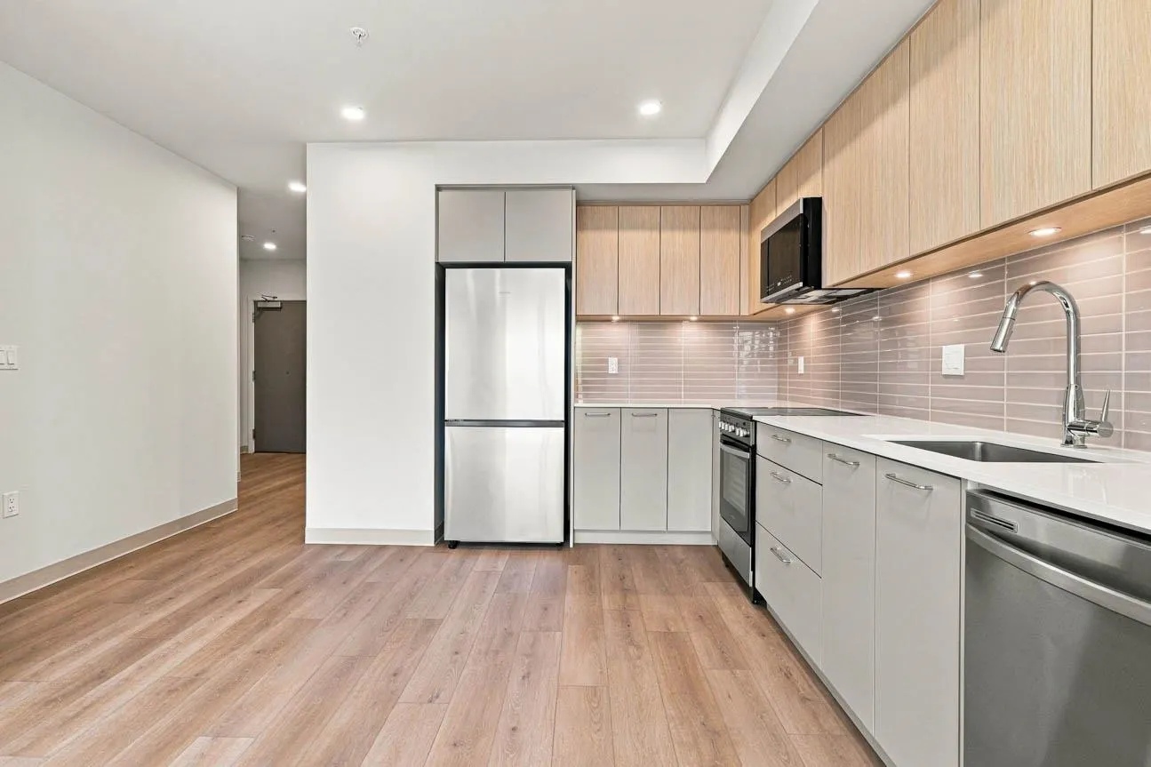 1529 Oxford #409
