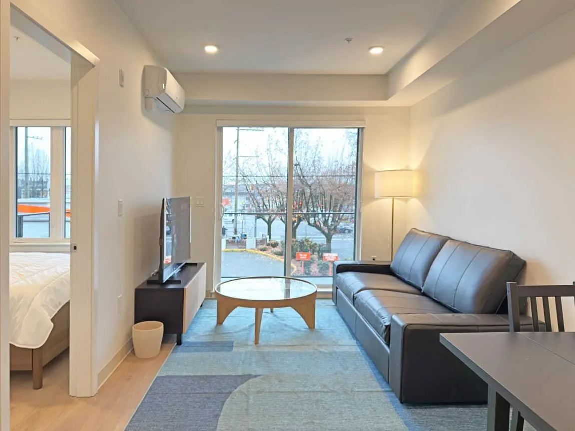 1529 Oxford #217
