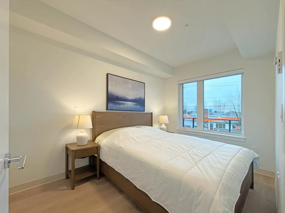 1529 Oxford #217