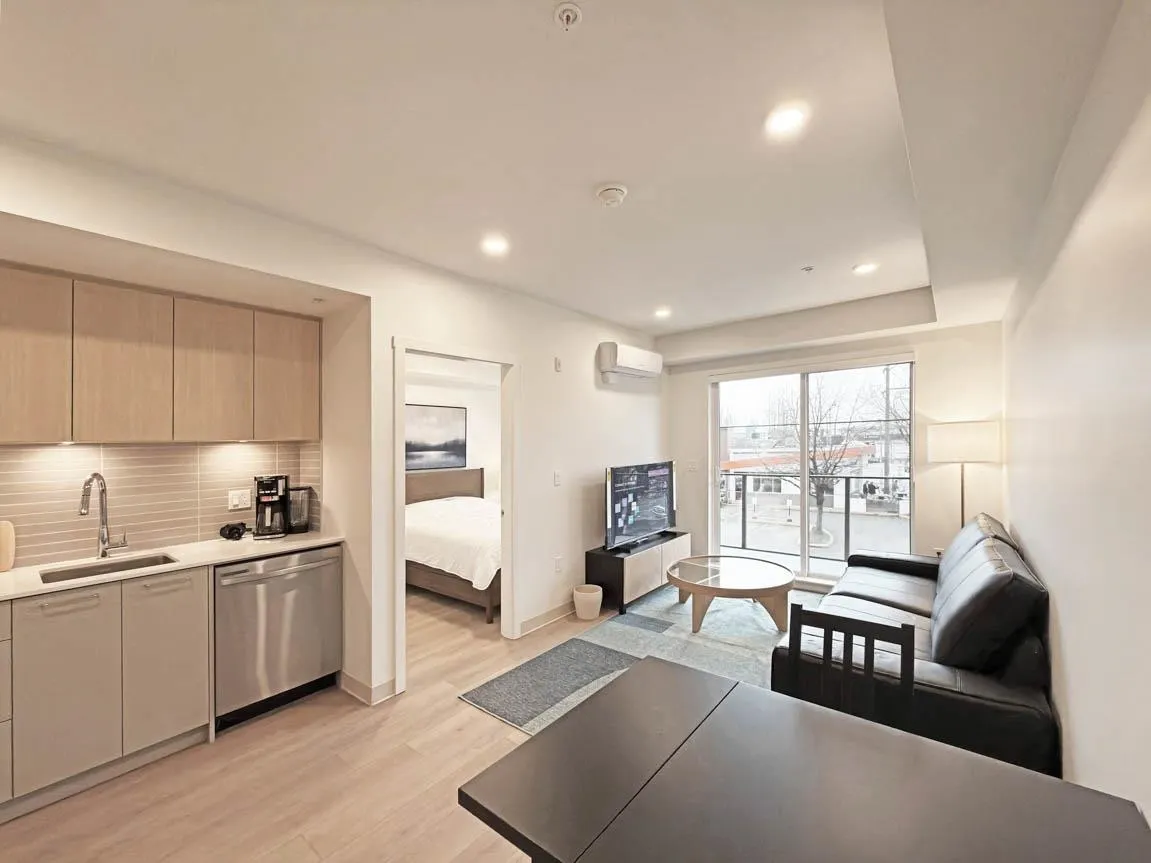 1529 Oxford #217