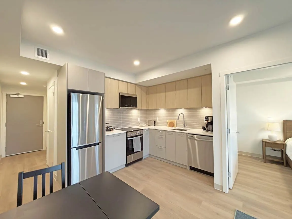 1529 Oxford #217