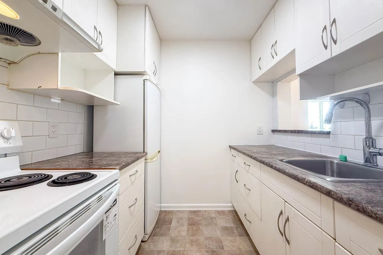 461 W 16 Street #107