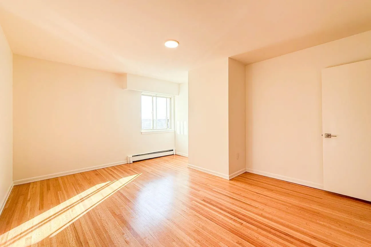 461 W 16 Street #107