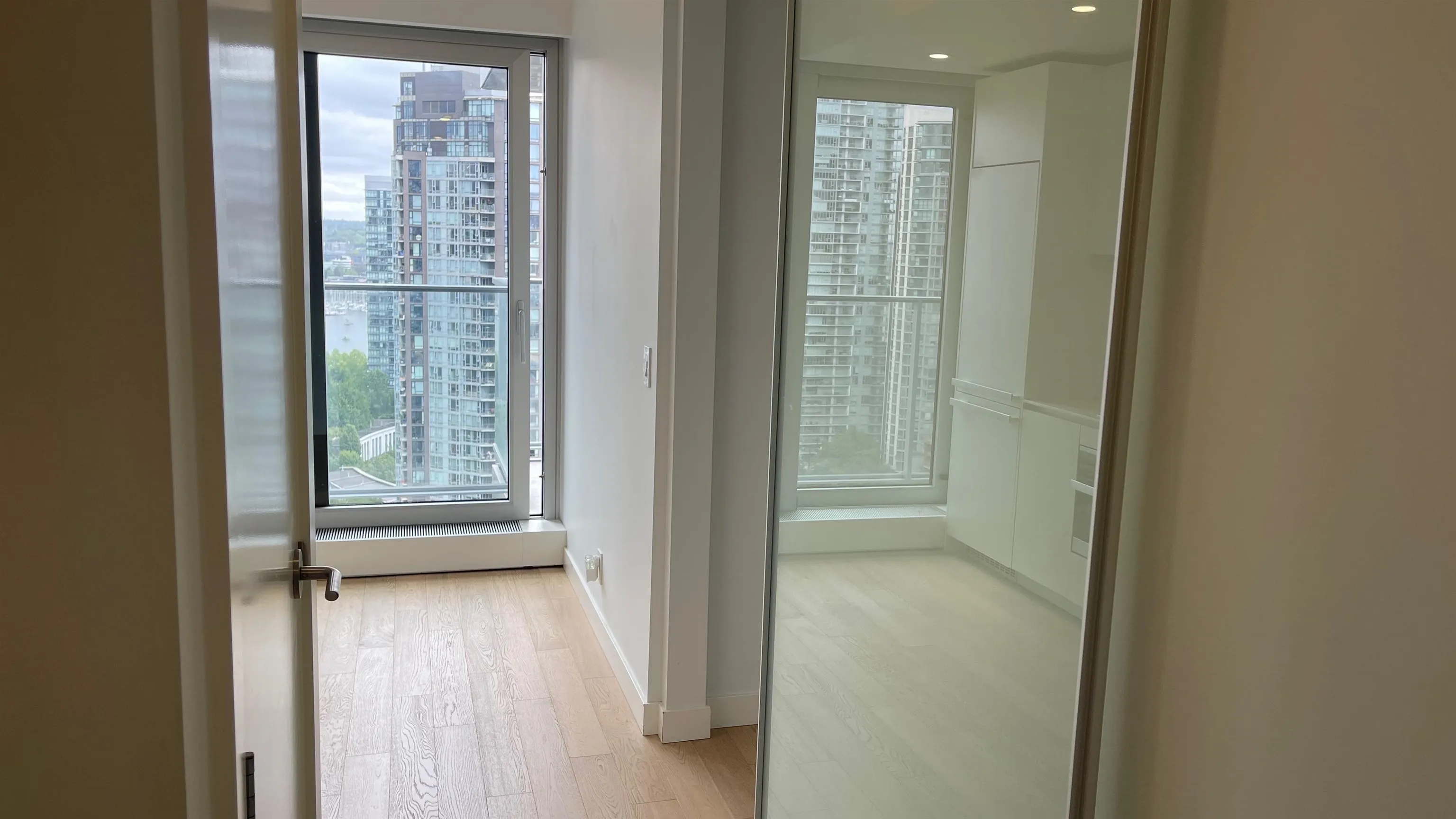 1480 Howe Street #2611