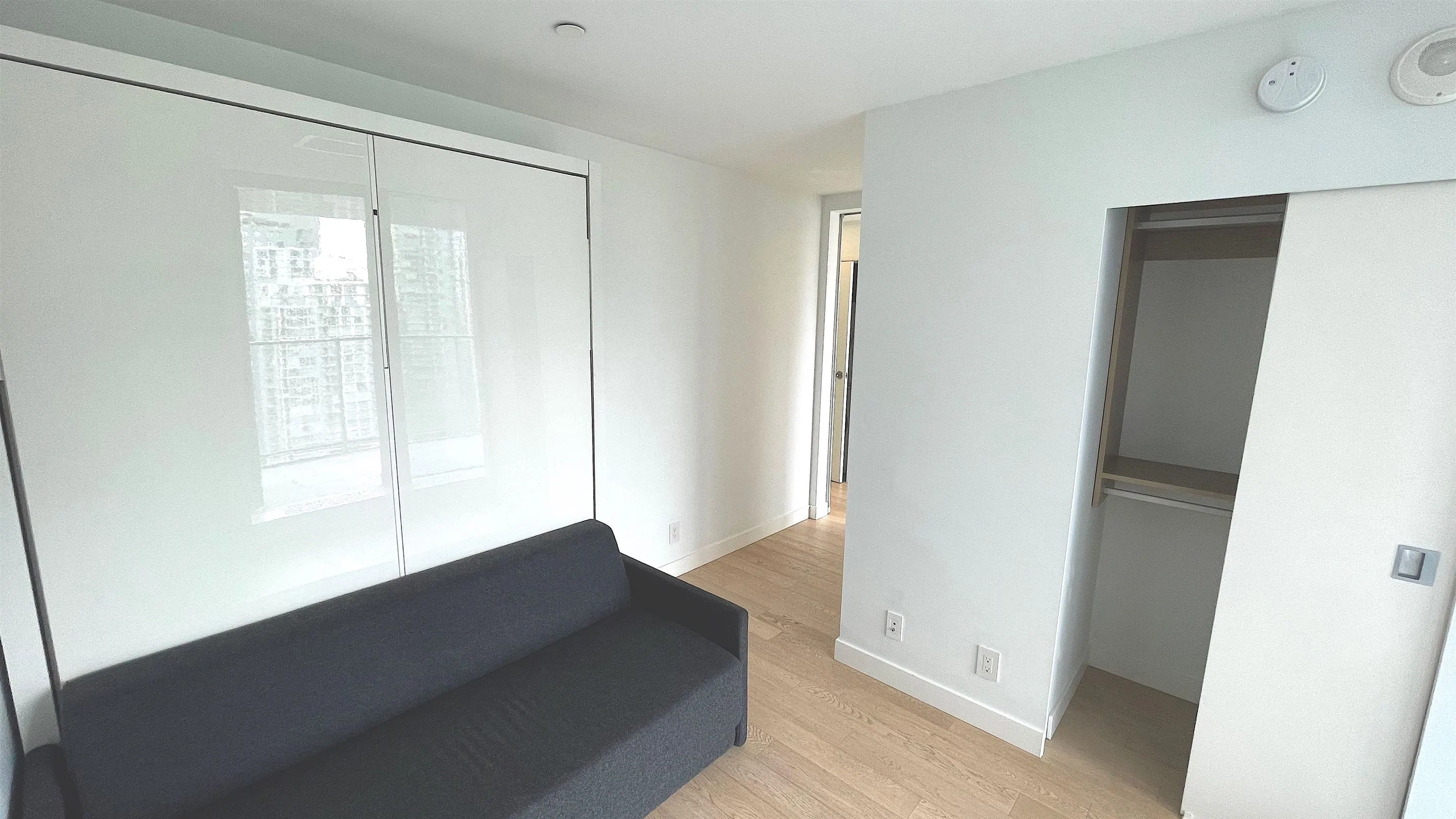 1480 Howe Street #2611