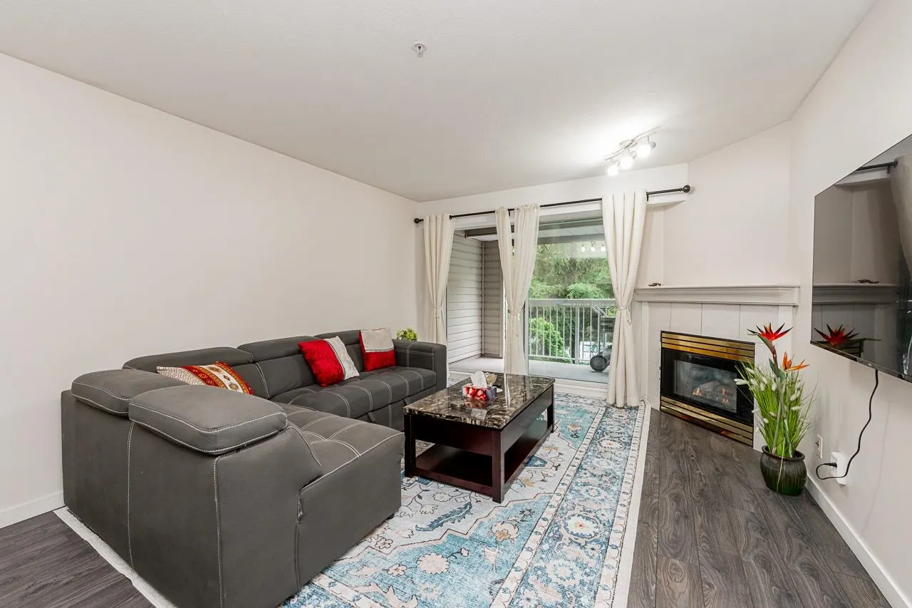 1215 Pacific Street #207