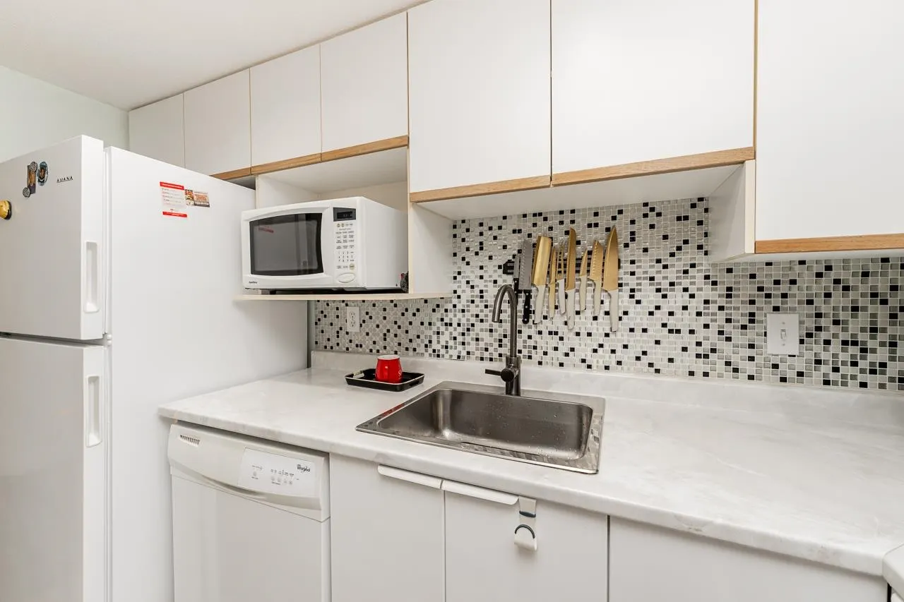 1215 Pacific Street #207