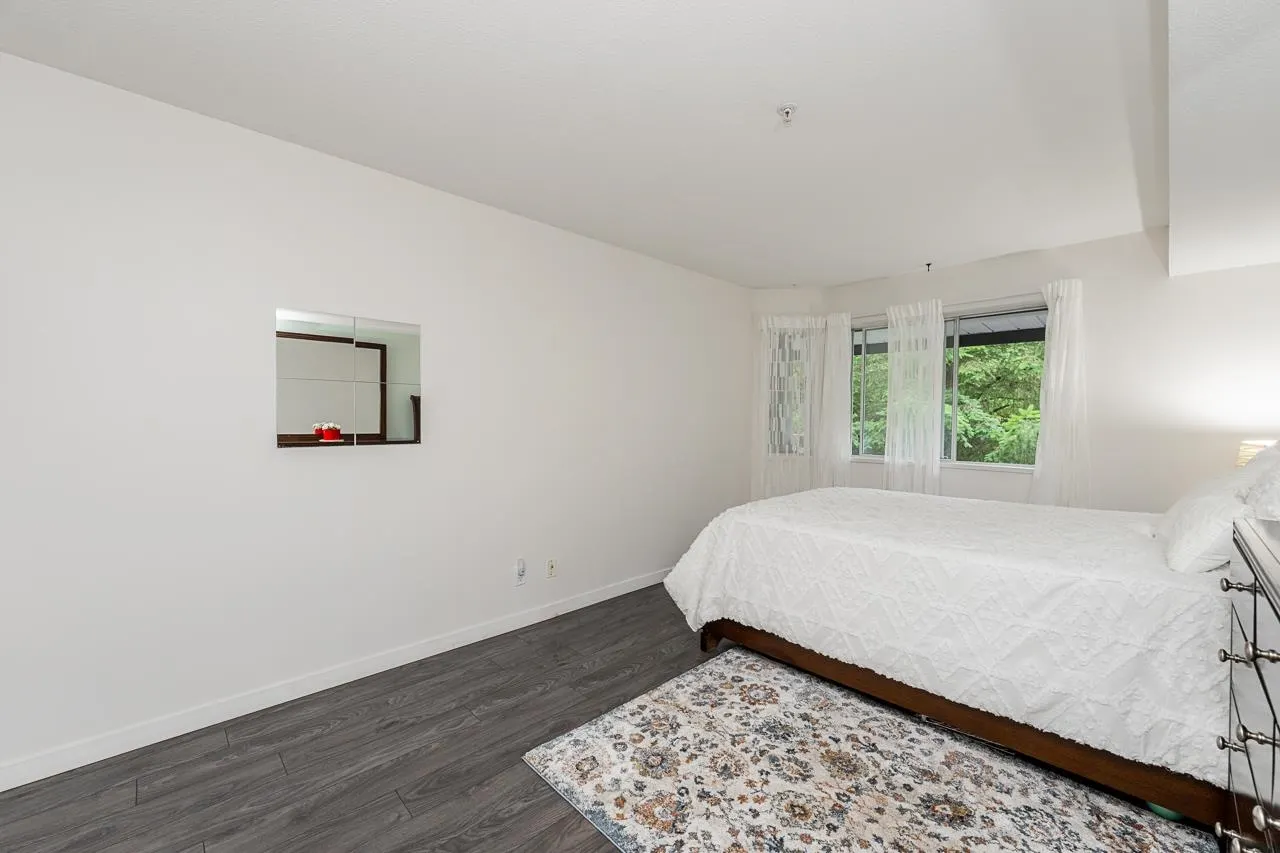 1215 Pacific Street #207