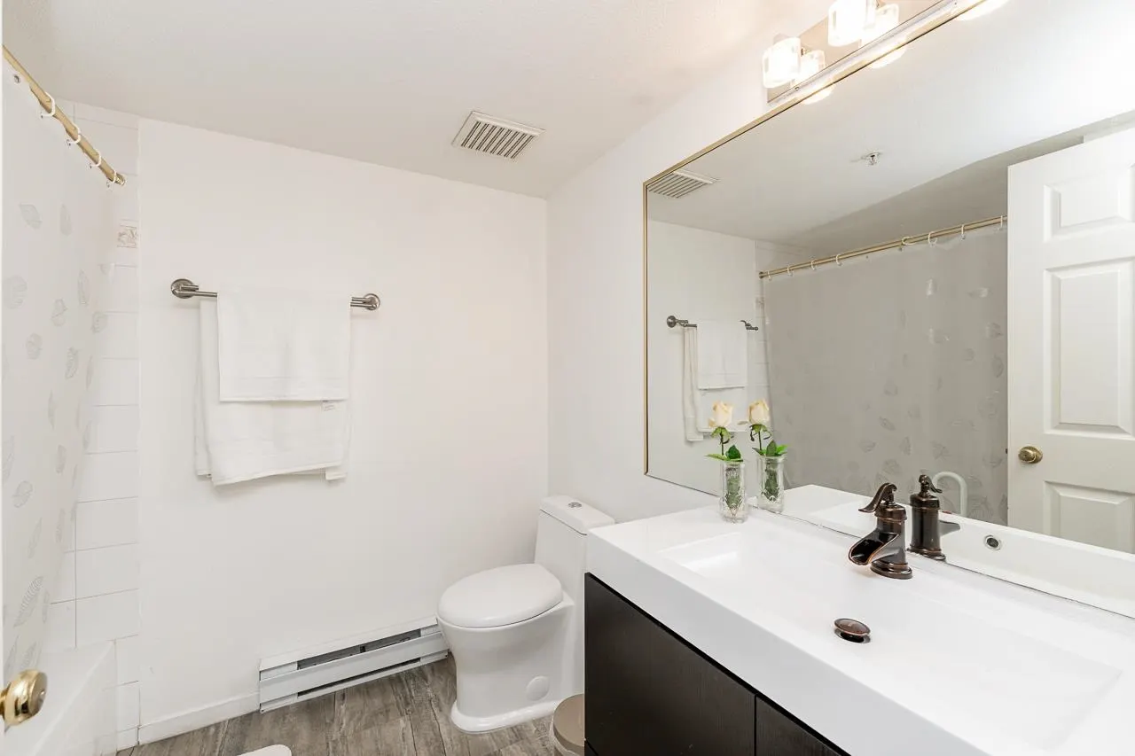 1215 Pacific Street #207
