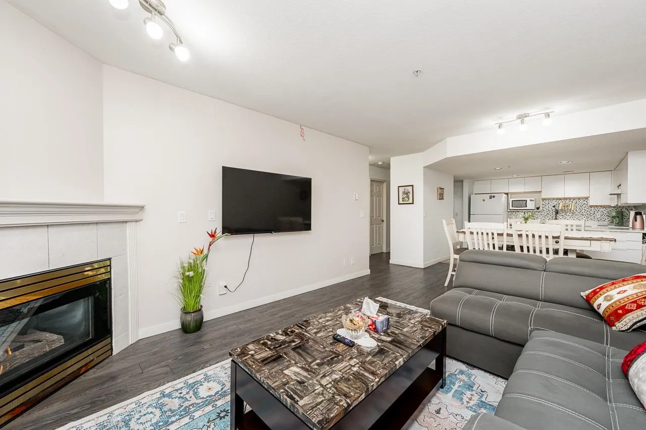 1215 Pacific Street #207