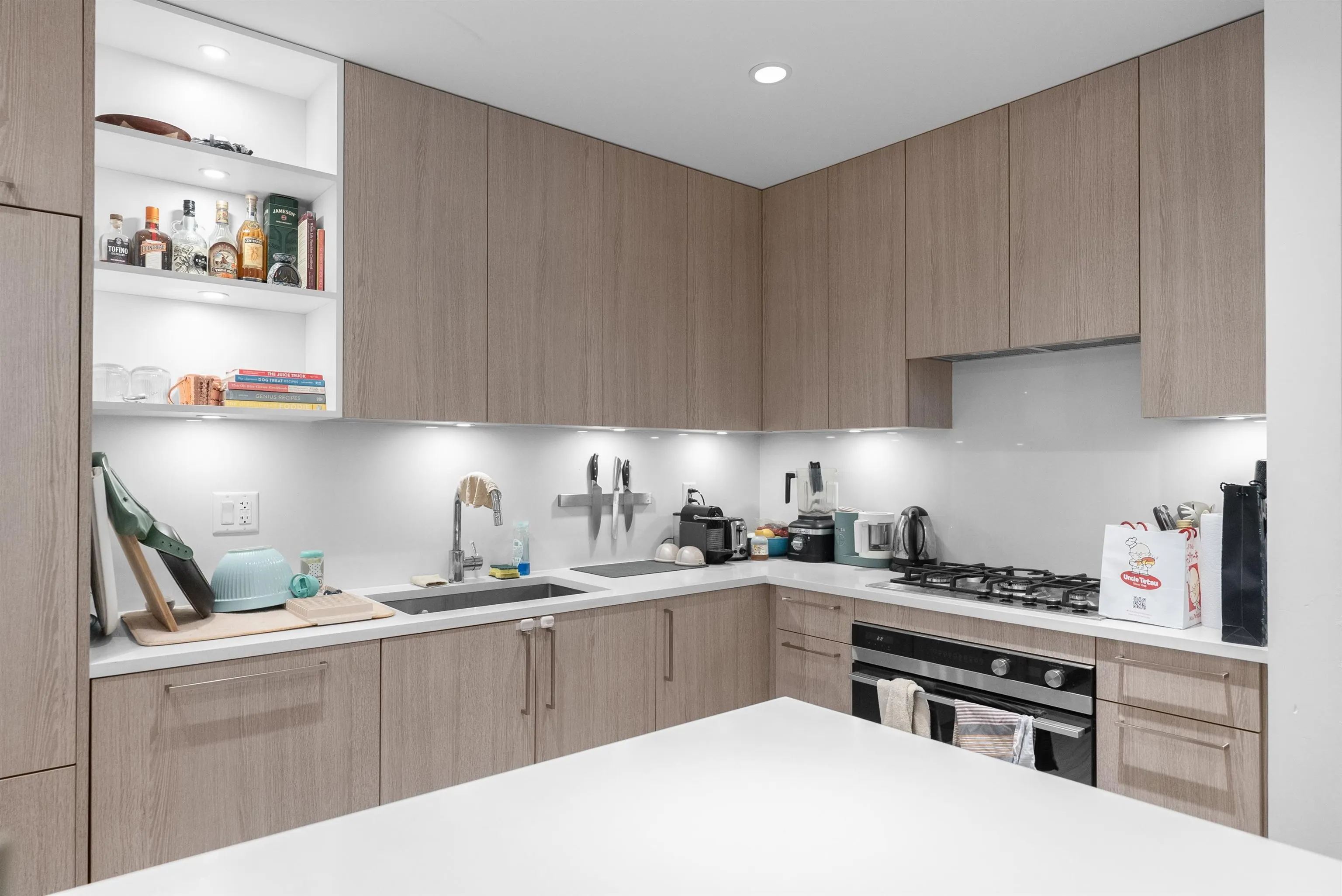 747 E 3rd Street #308