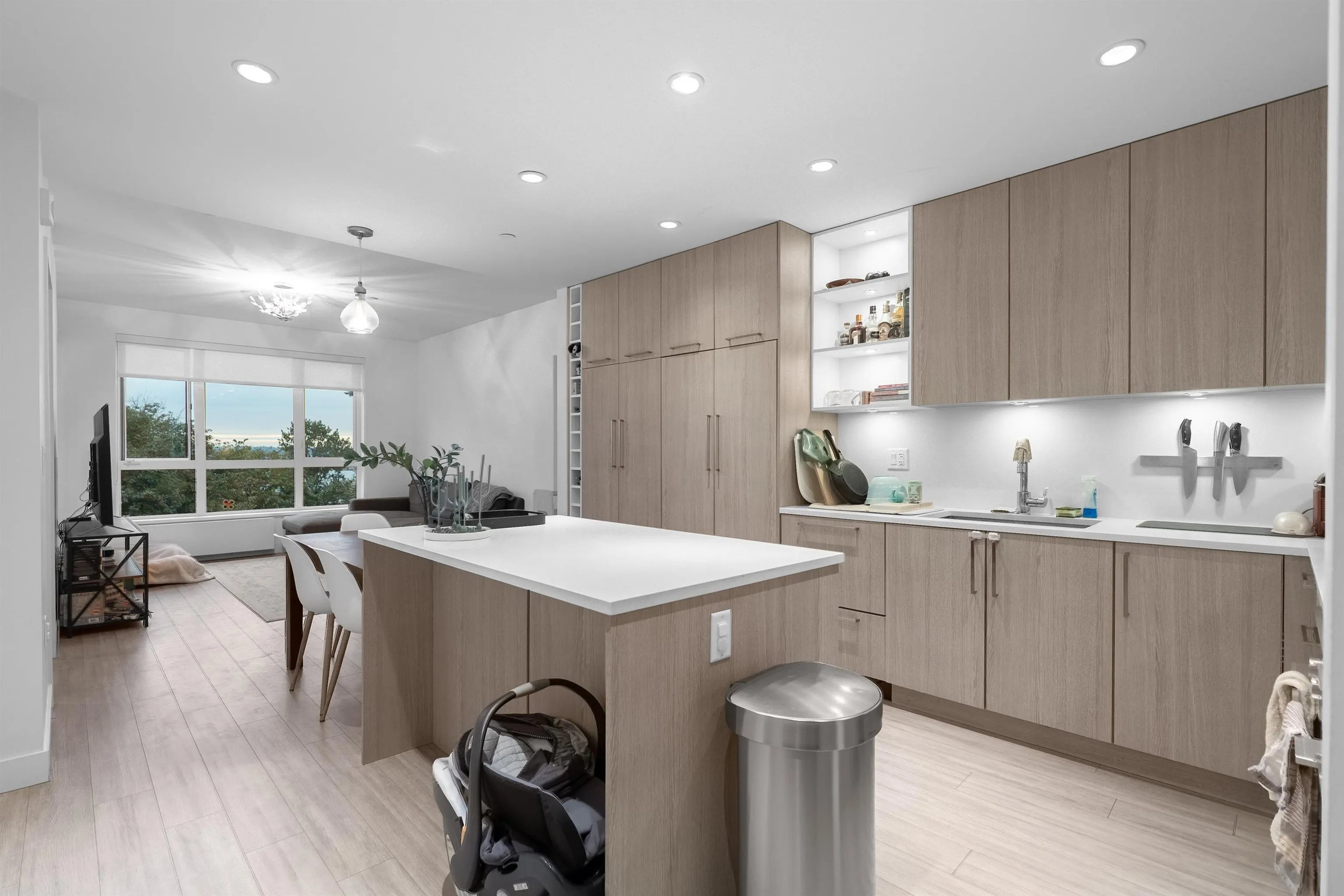 747 E 3rd Street #308