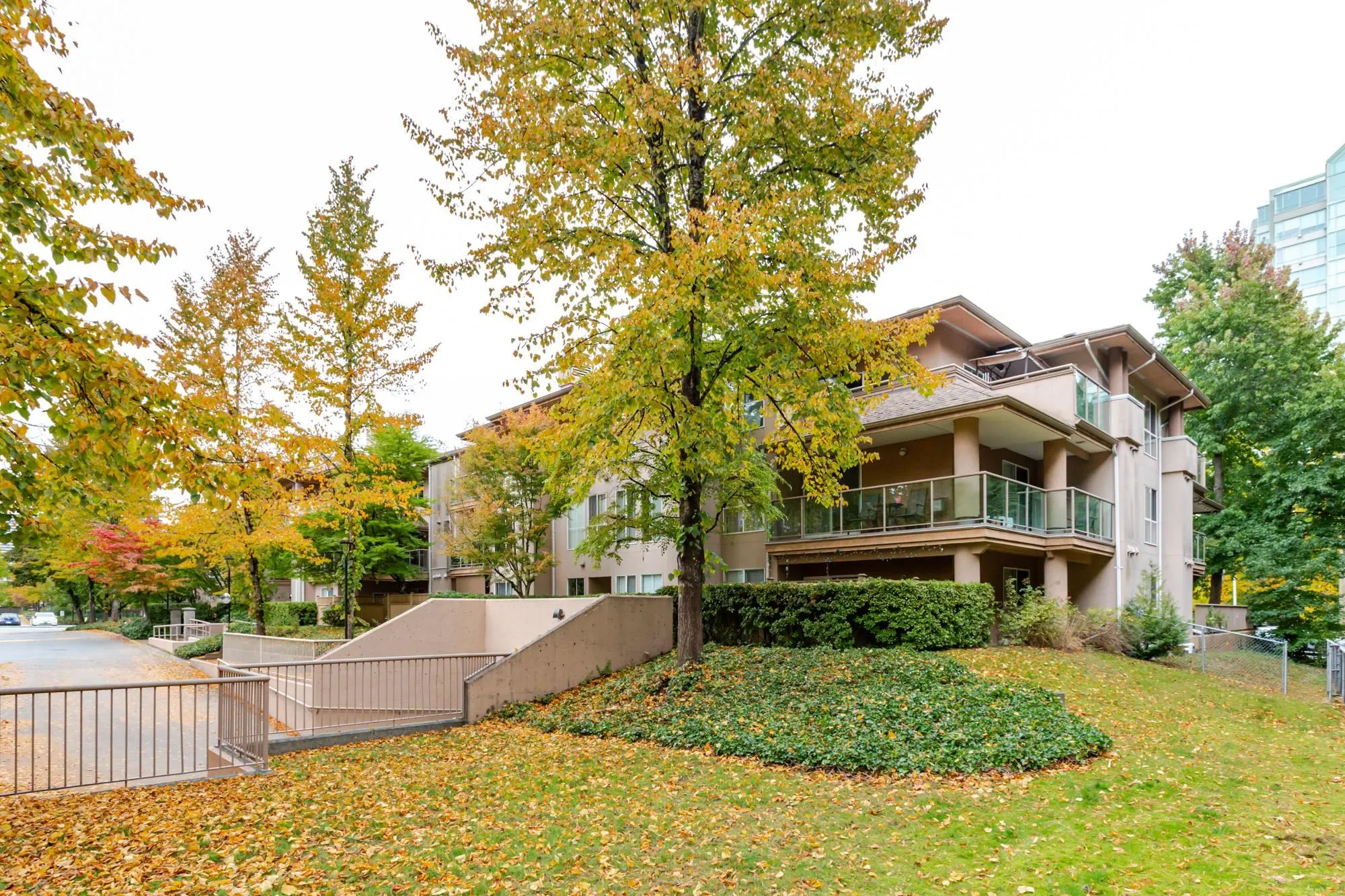 14998 101a Avenue #306
