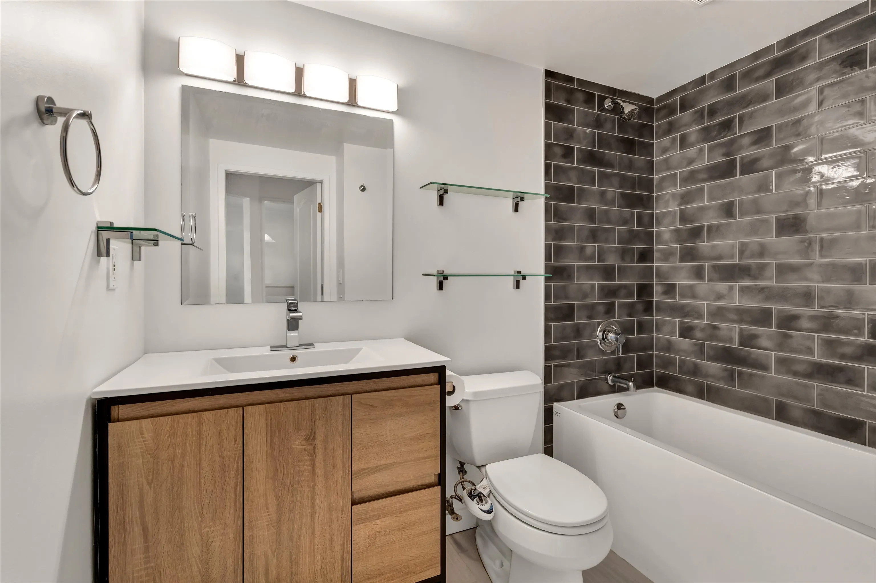 120 W 17th Street #304